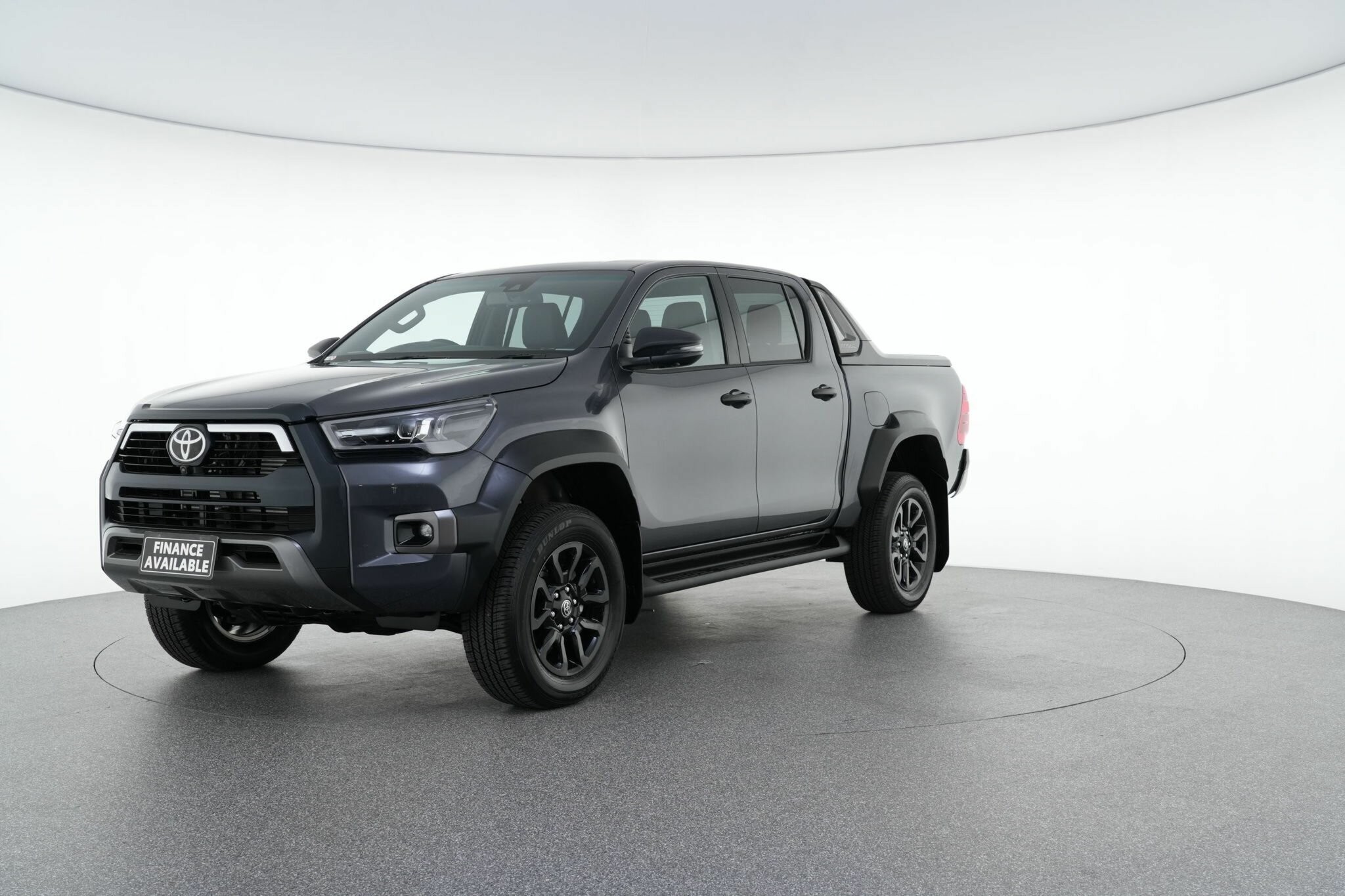 Toyota Hilux image 4