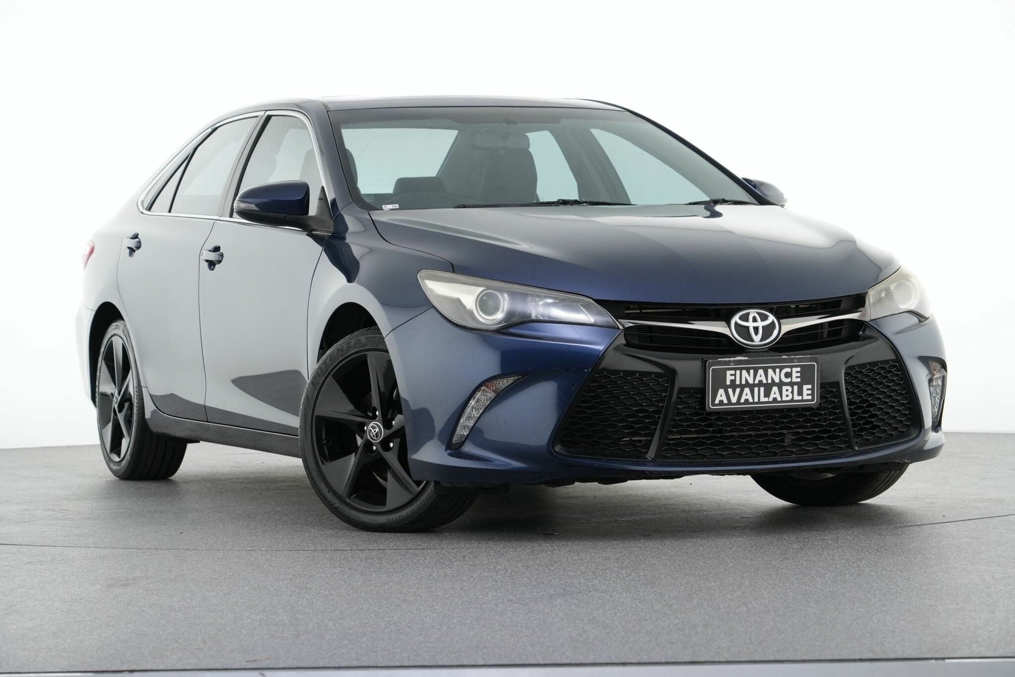 Toyota Camry image 1