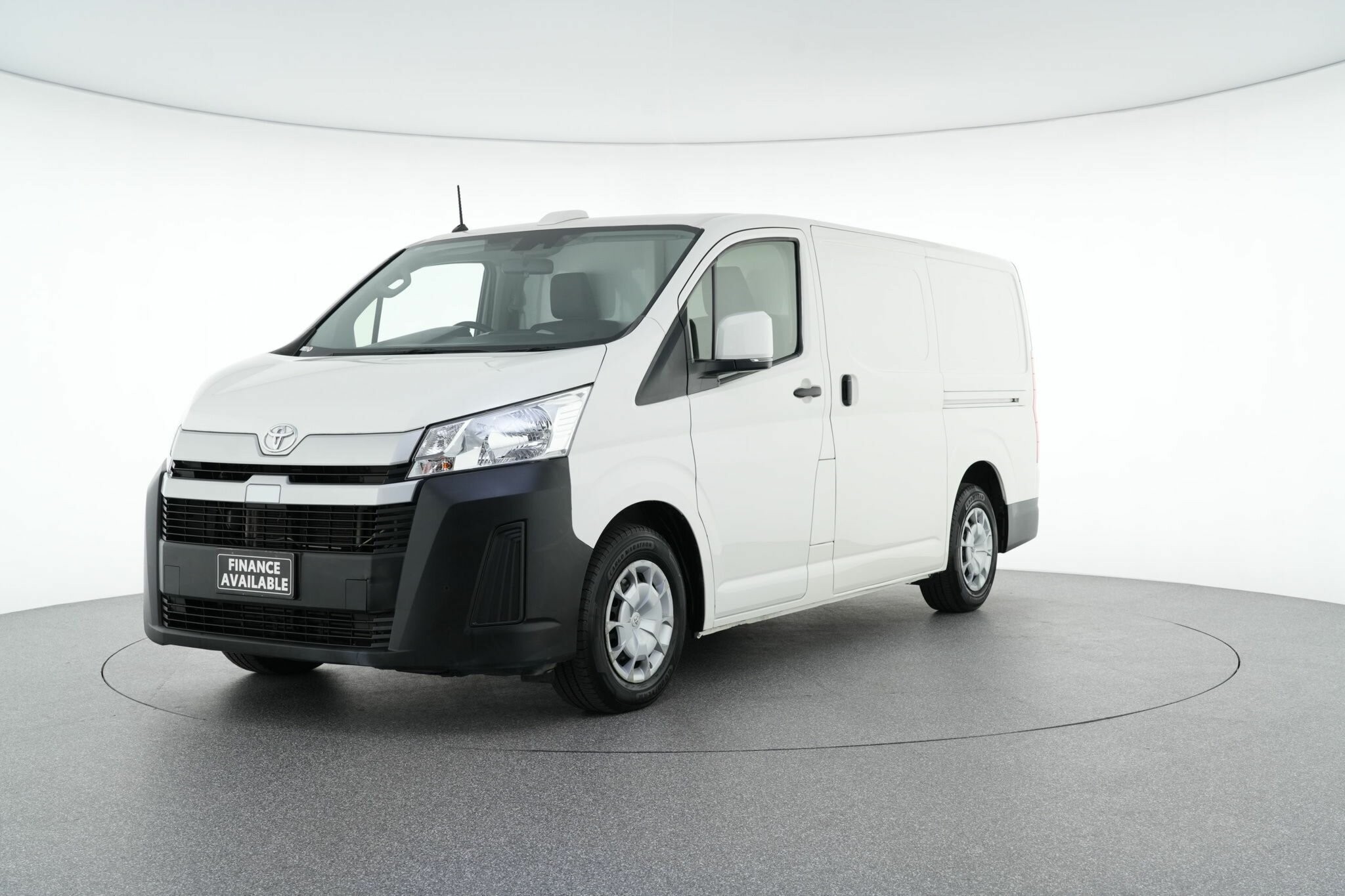 Toyota Hiace image 4