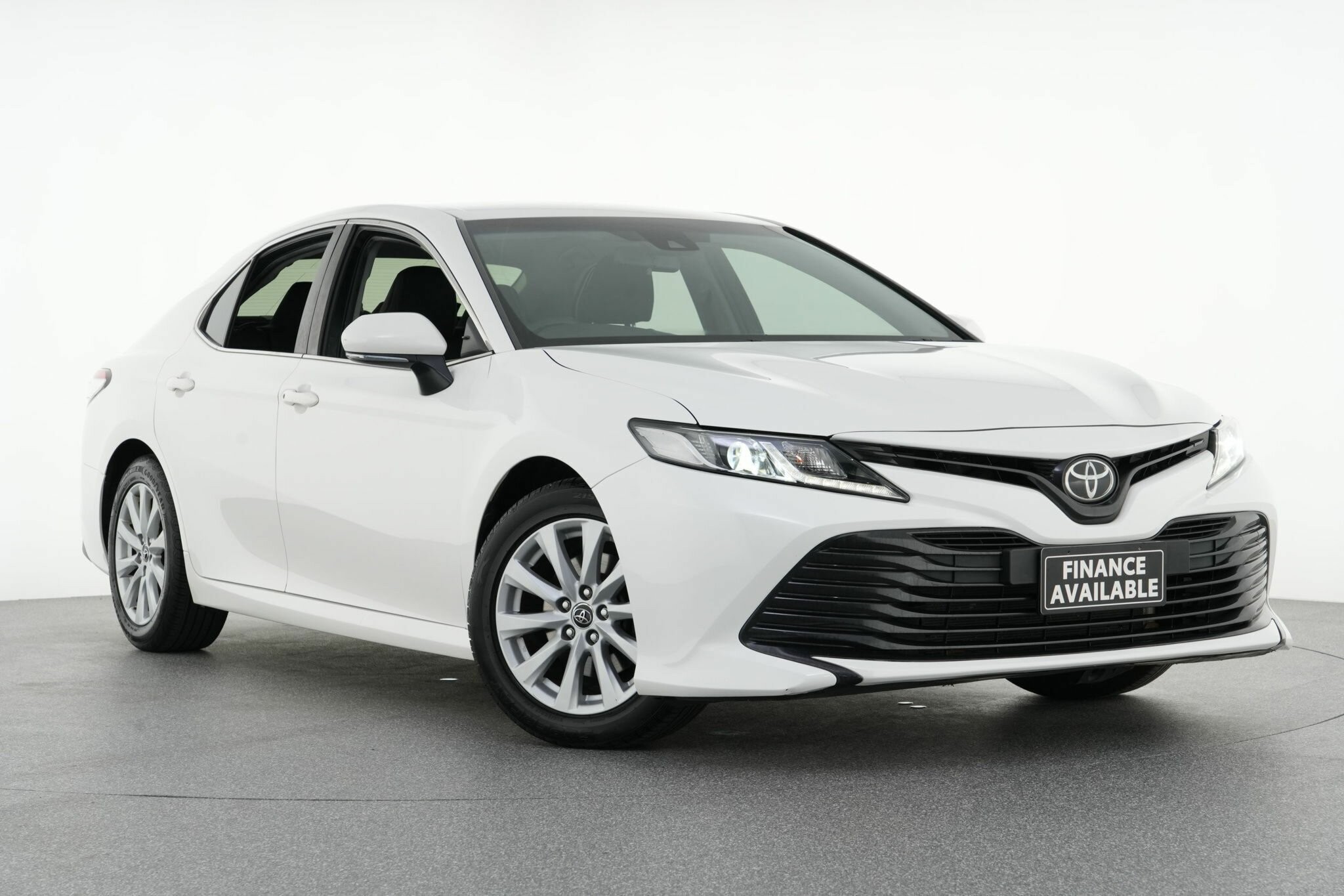 Toyota Camry image 1
