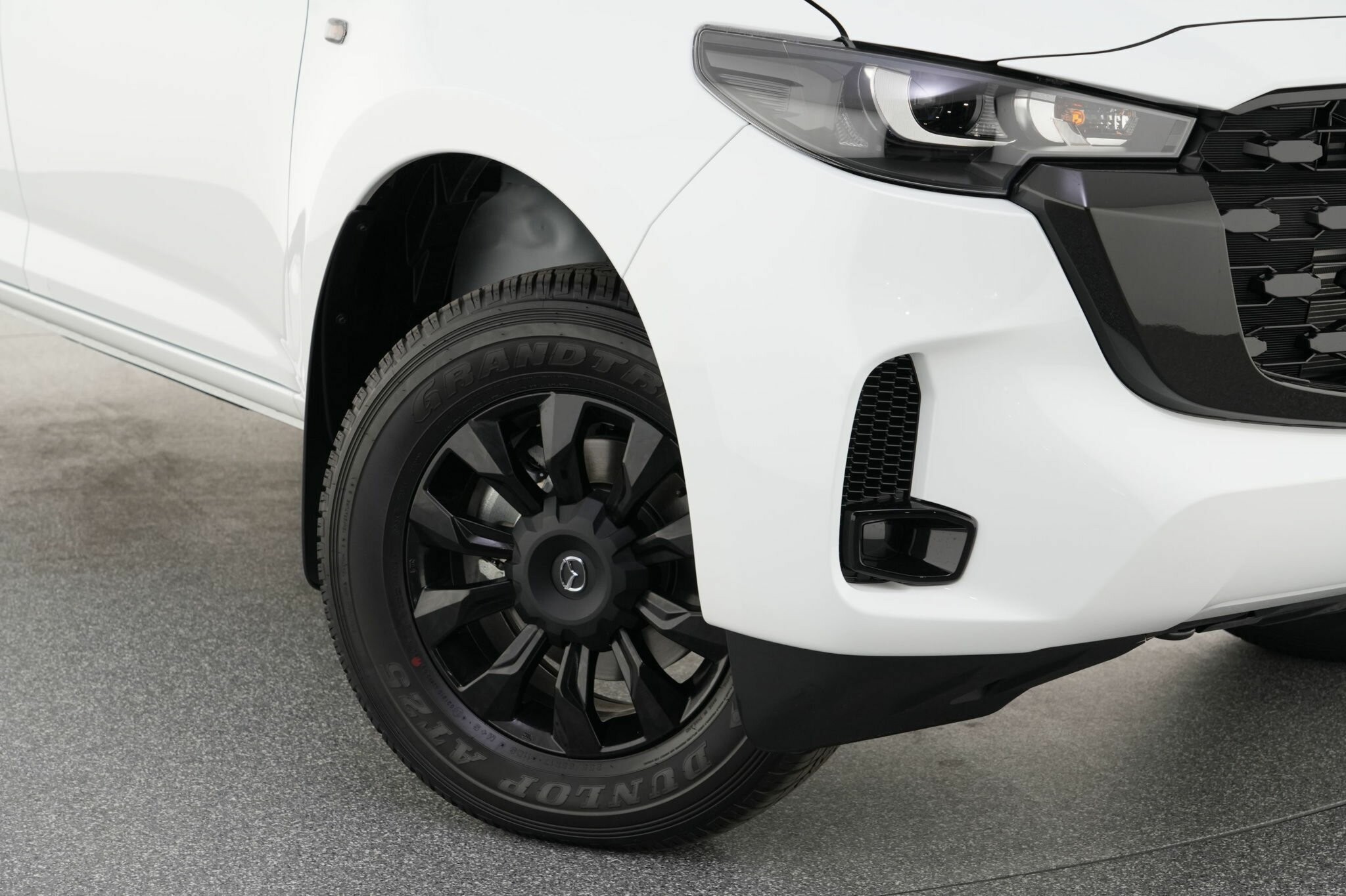 Mazda Bt-50 image 2