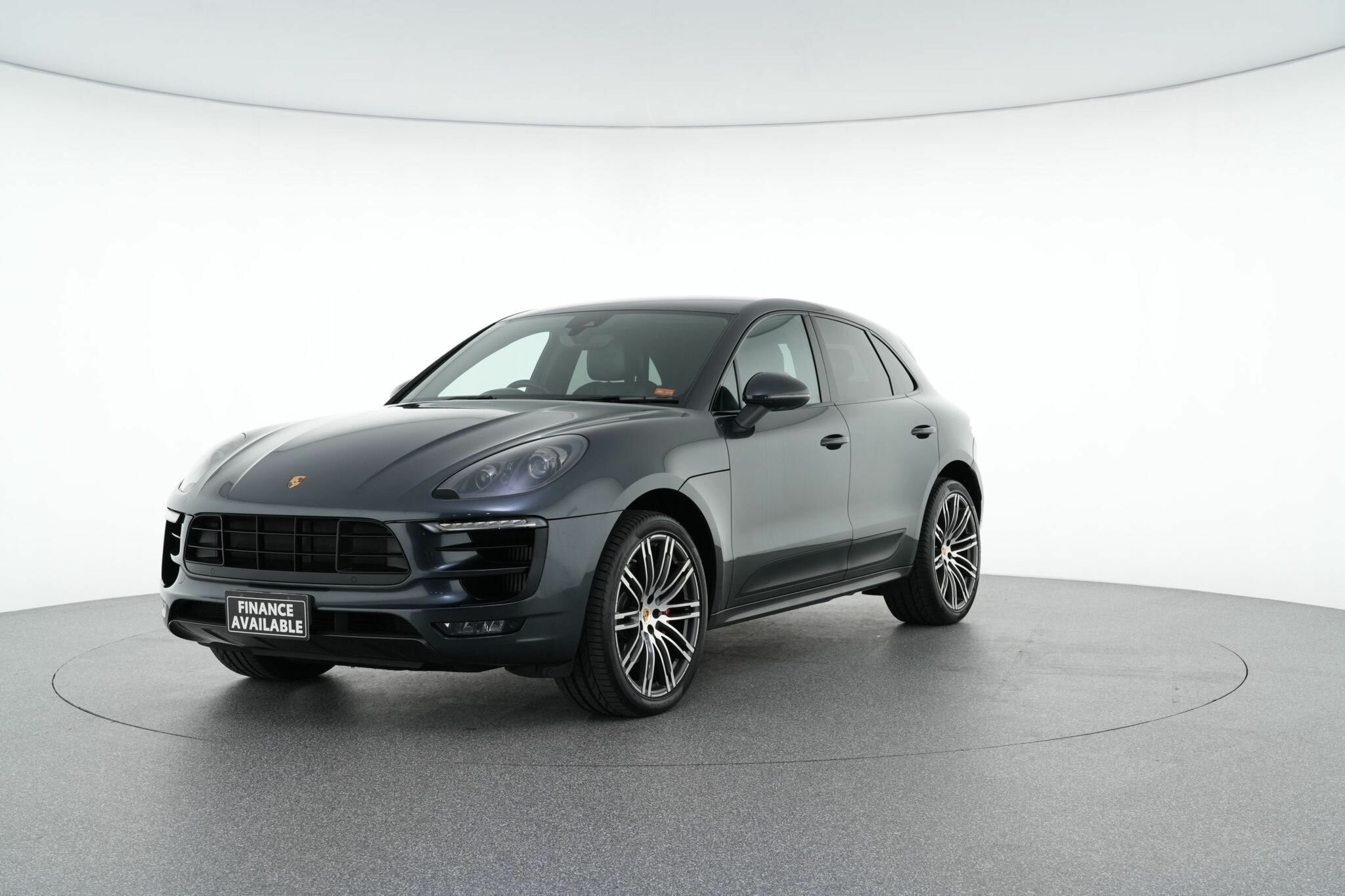 Porsche Macan image 4