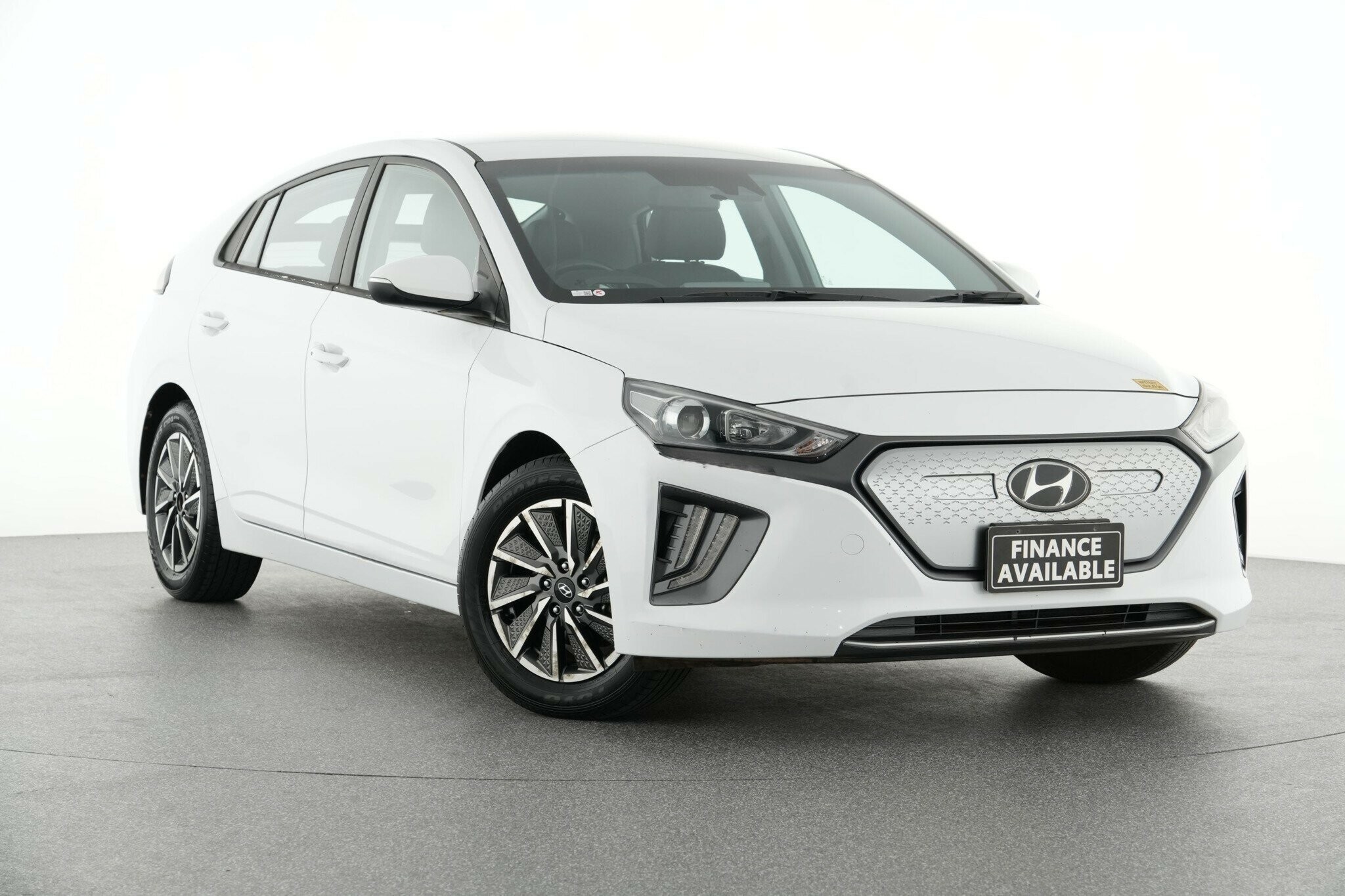 Hyundai Ioniq image 1