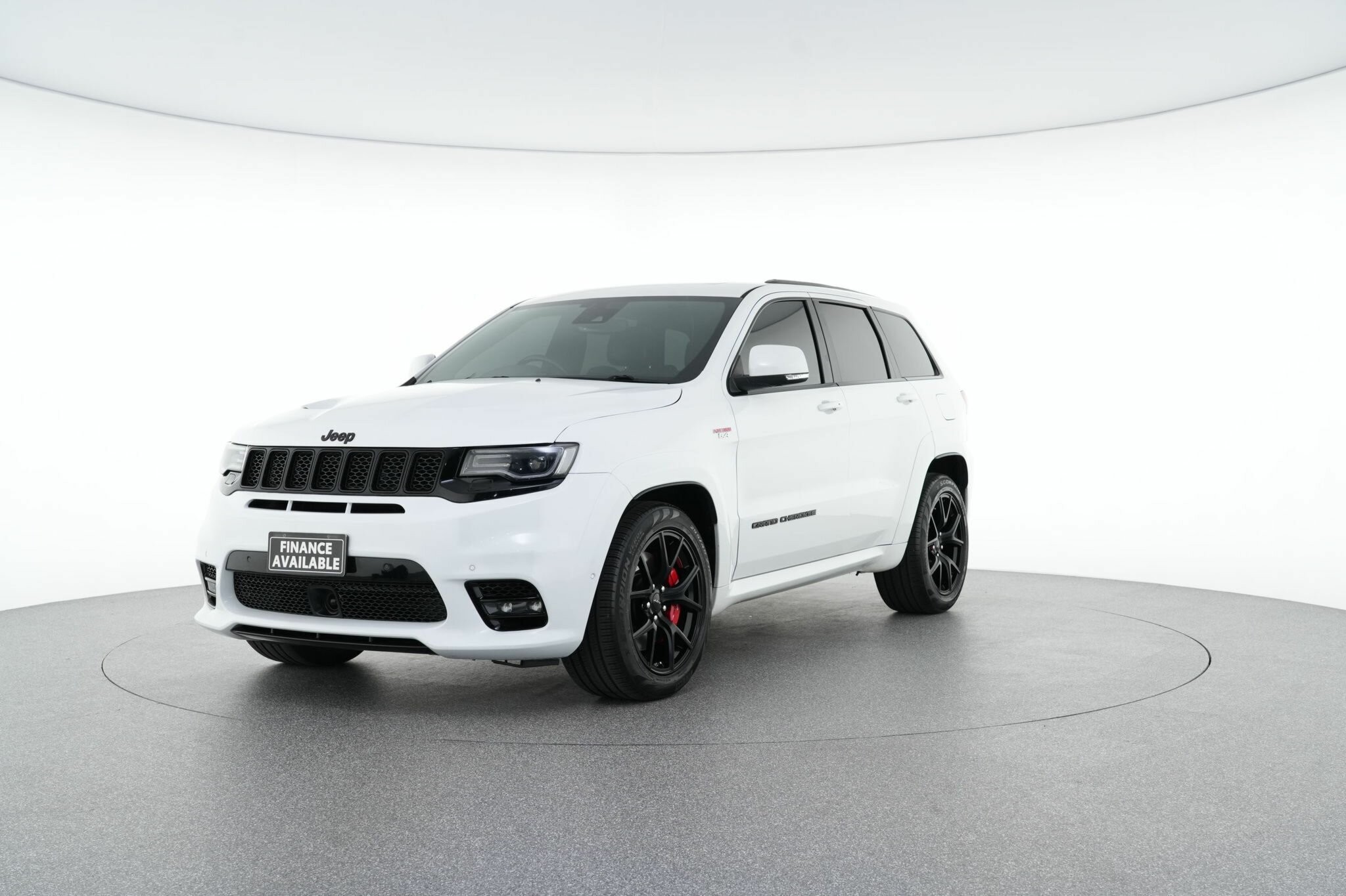 Jeep Grand Cherokee image 4