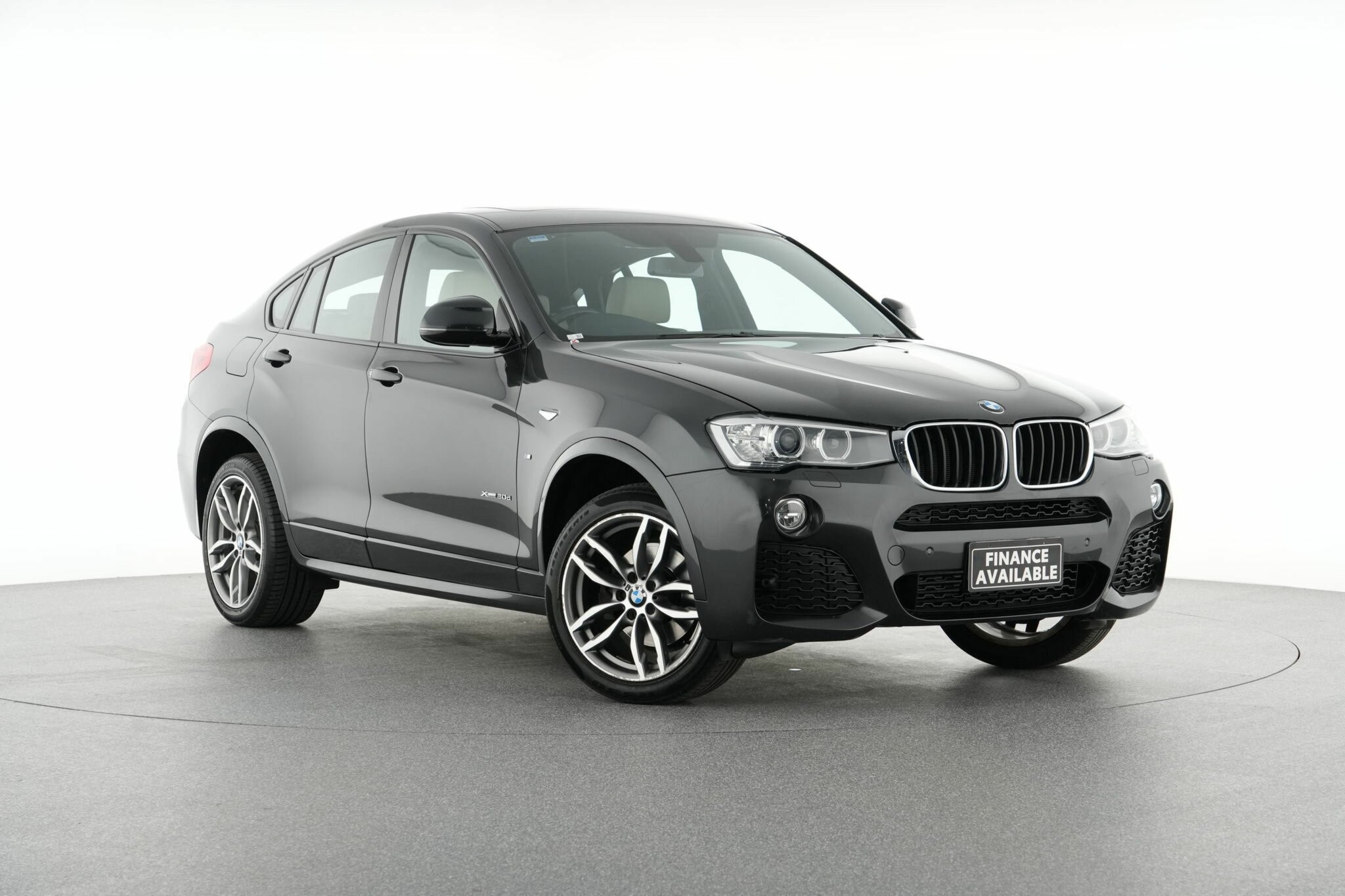 BMW X4 image 1
