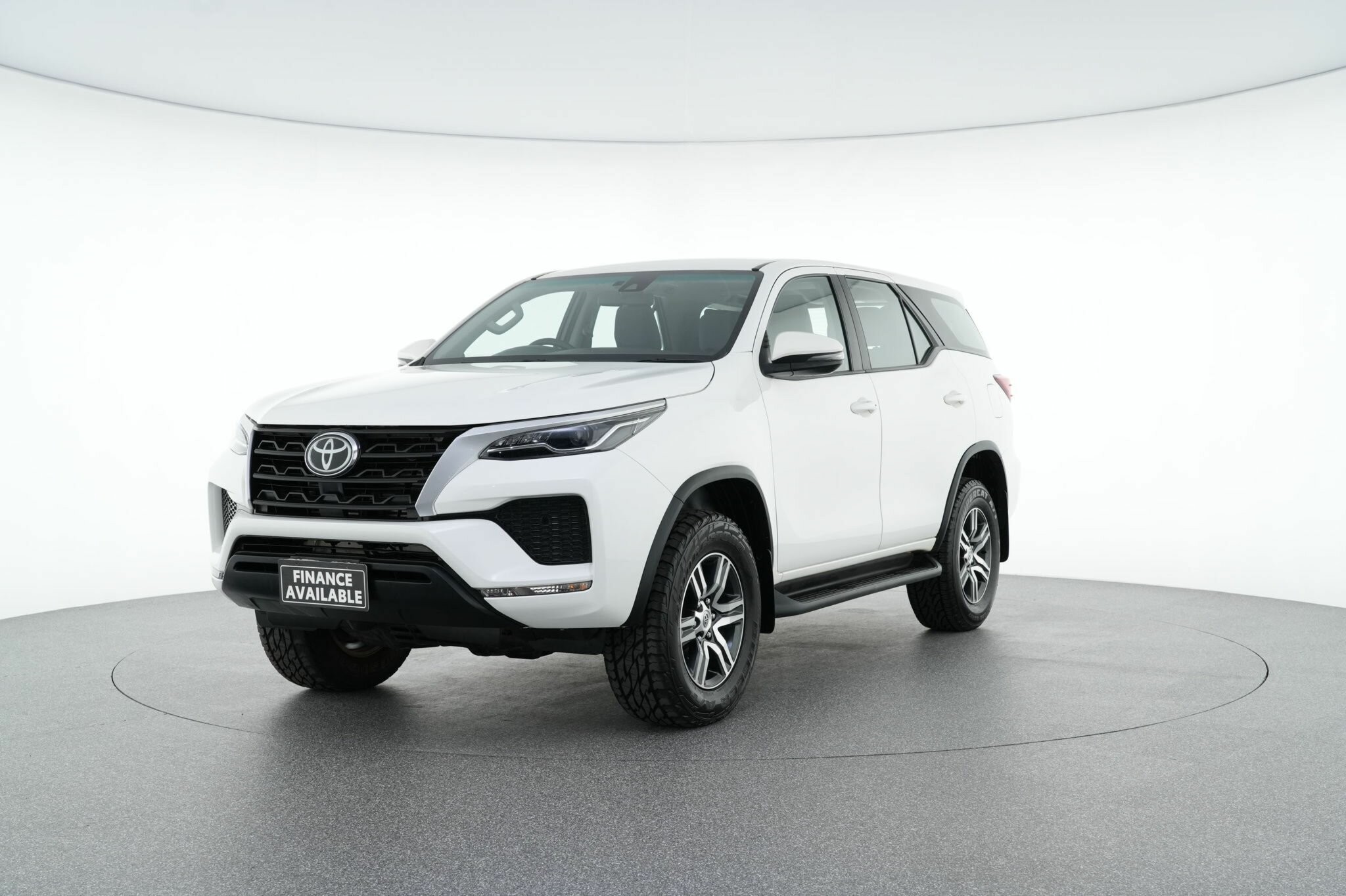 Toyota Fortuner image 4