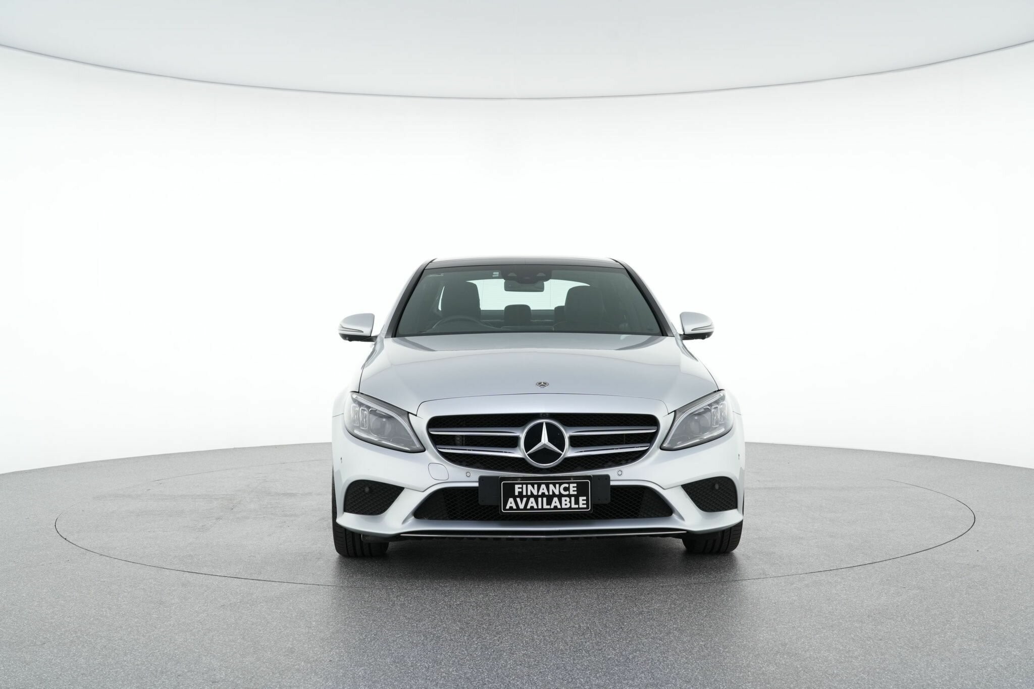 Mercedes Benz C-class image 3