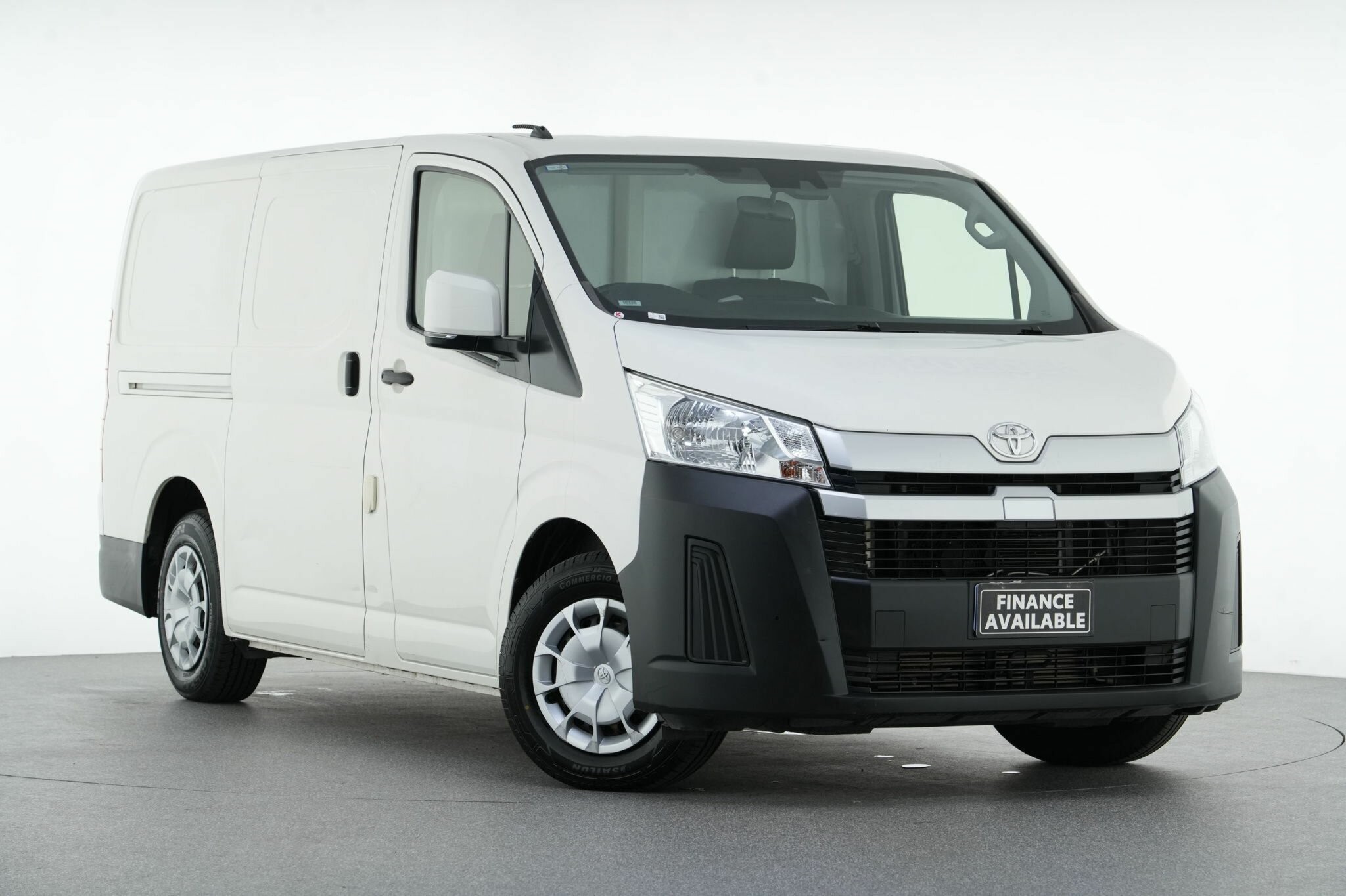 Toyota Hiace image 1