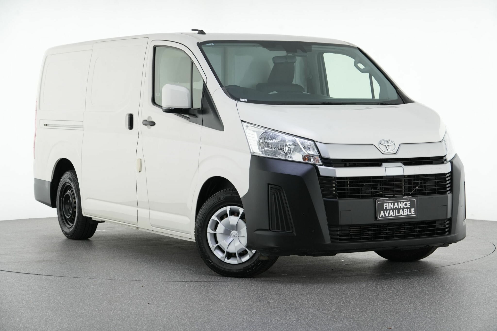 Toyota Hiace image 1