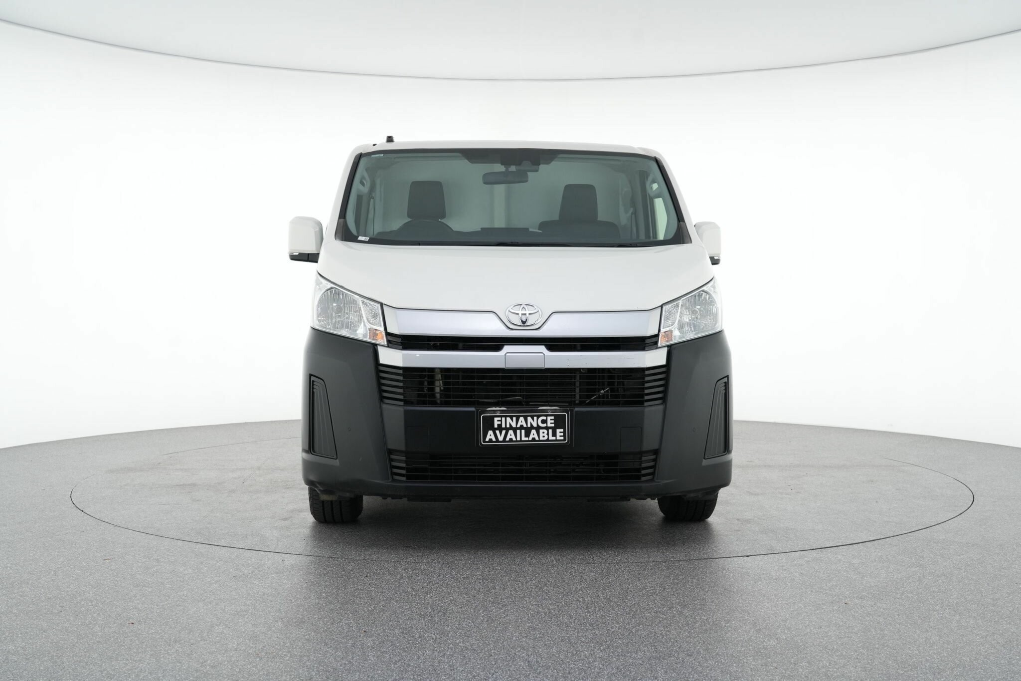 Toyota Hiace image 3