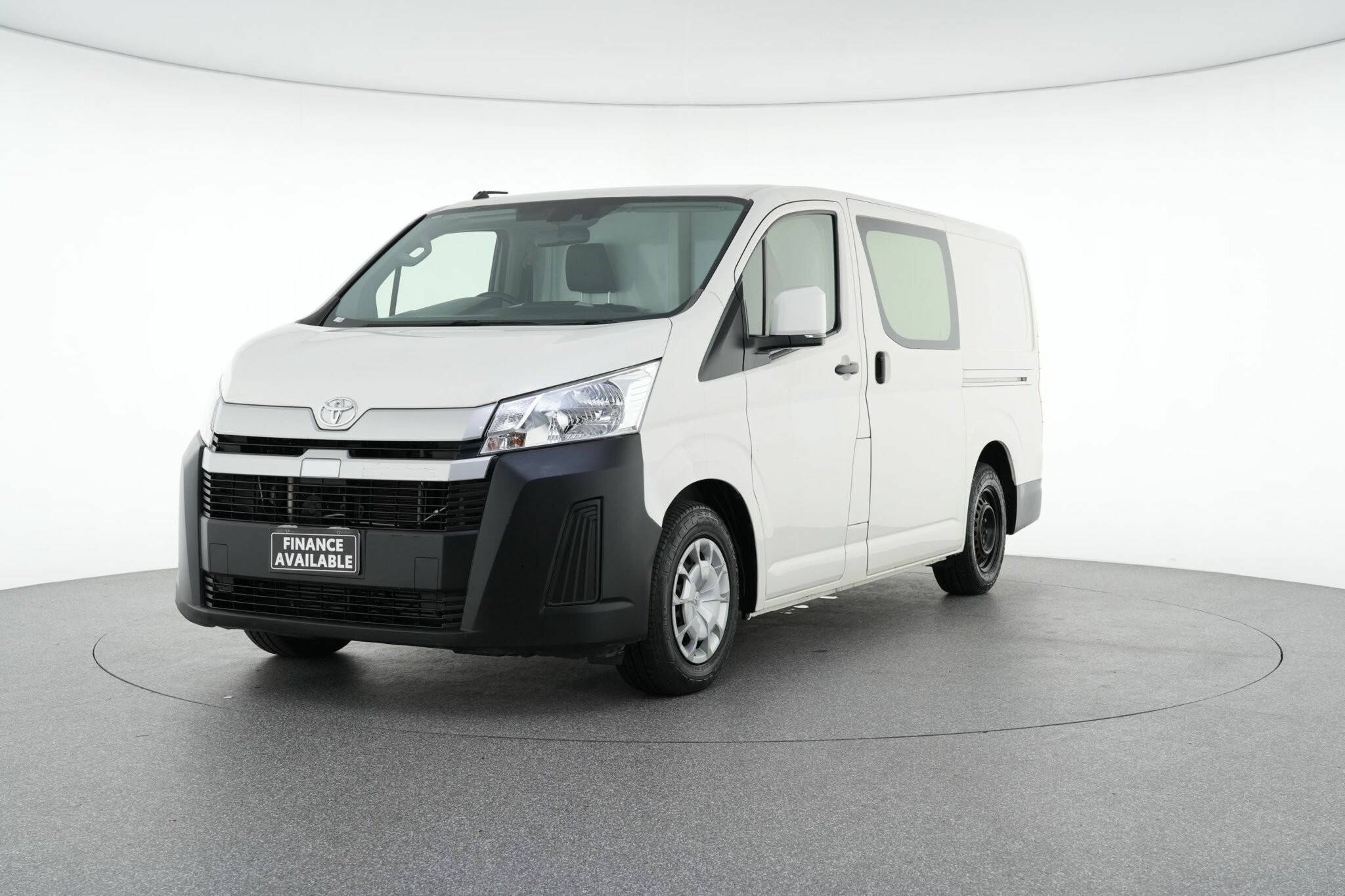 Toyota Hiace image 4
