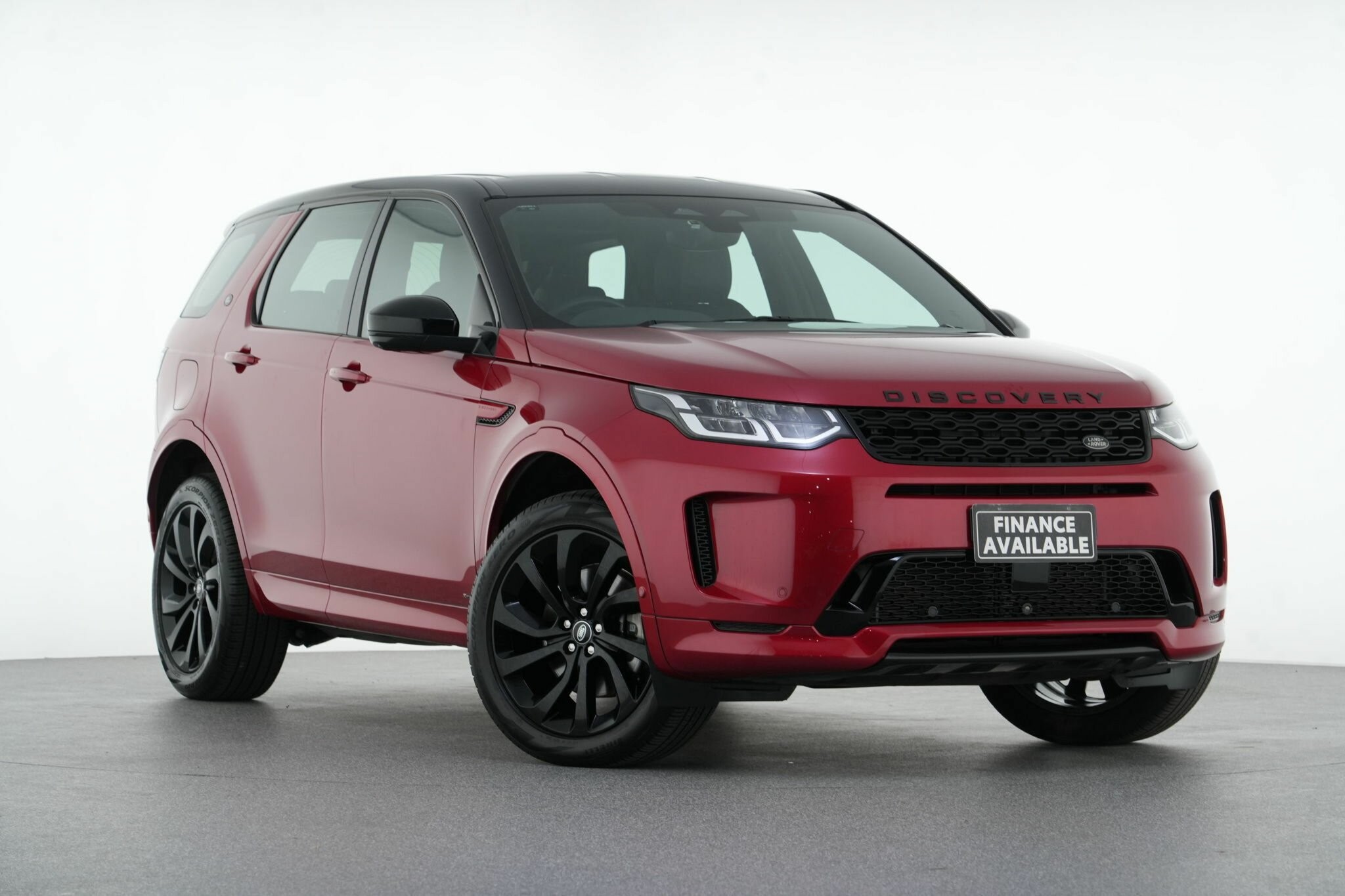 Land Rover Discovery Sport image 1
