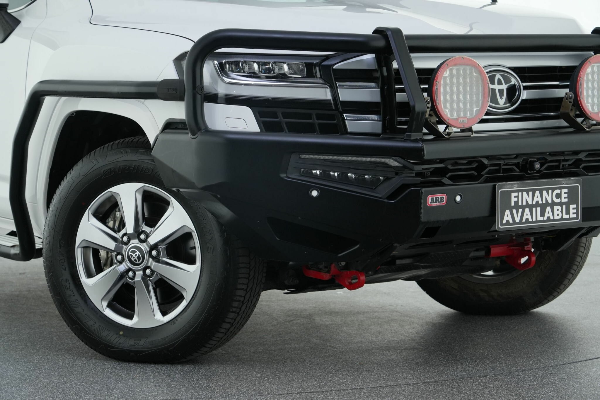 Toyota Landcruiser image 2