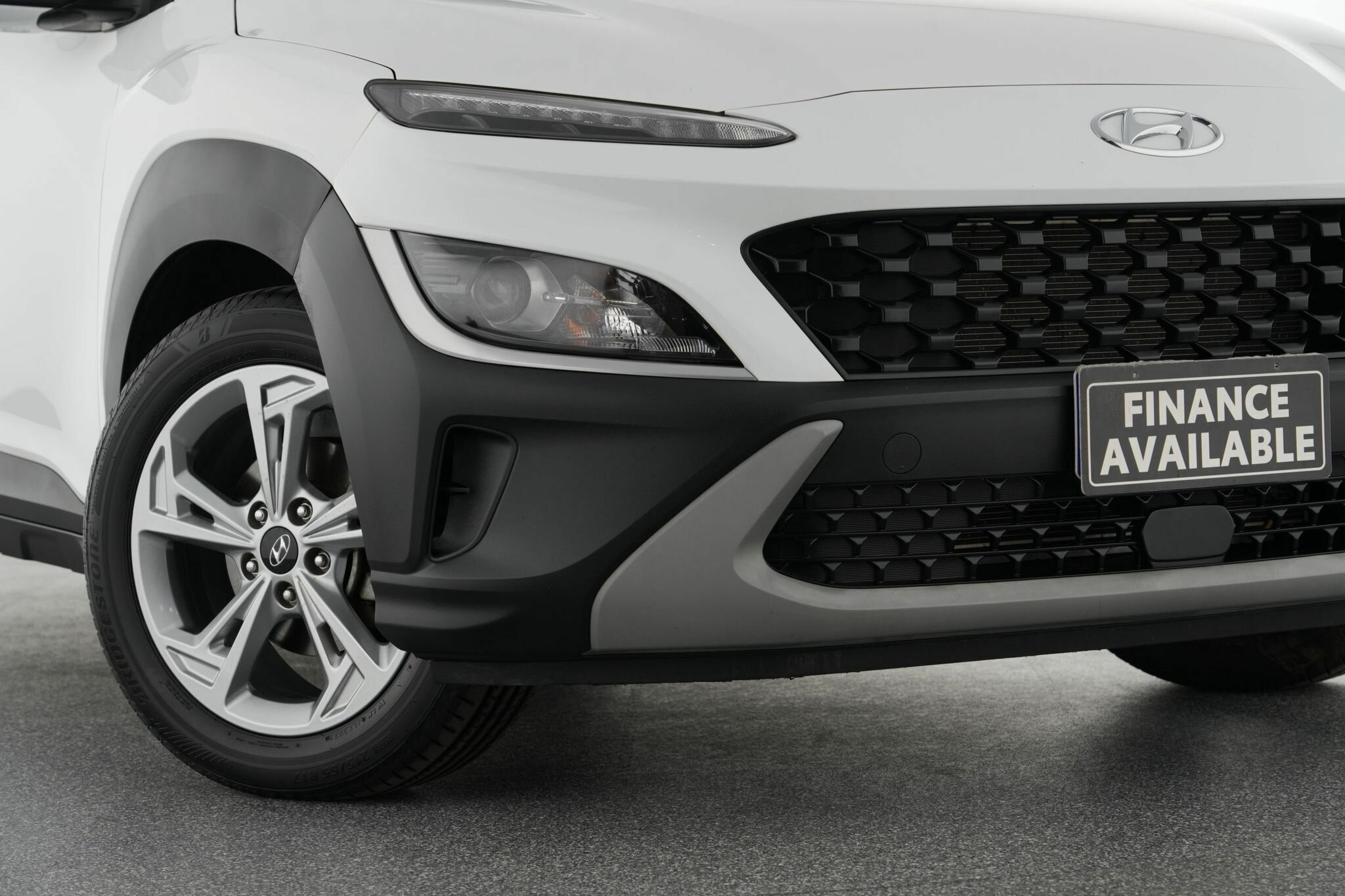 Hyundai Kona image 2