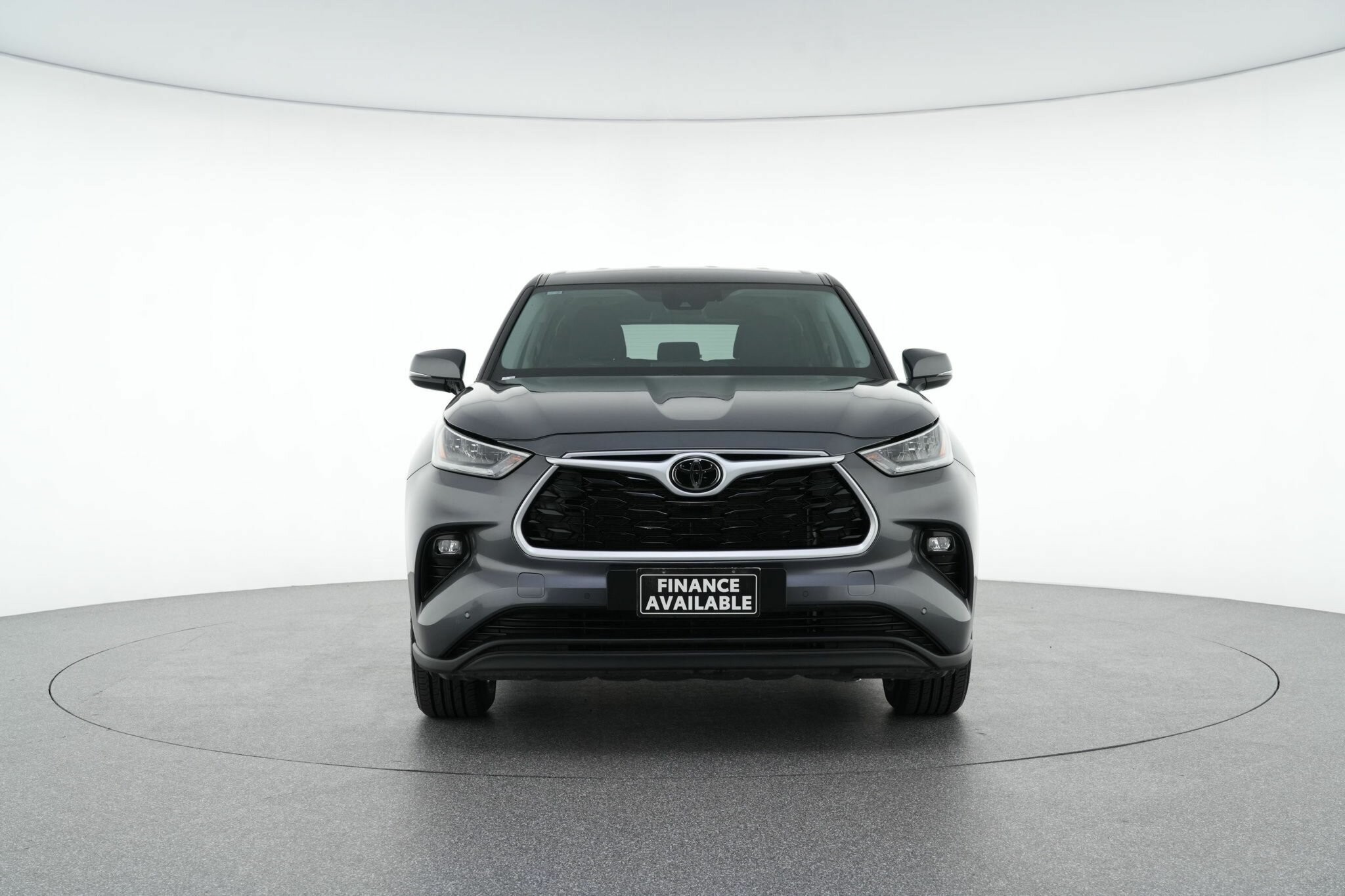 Toyota Kluger image 3