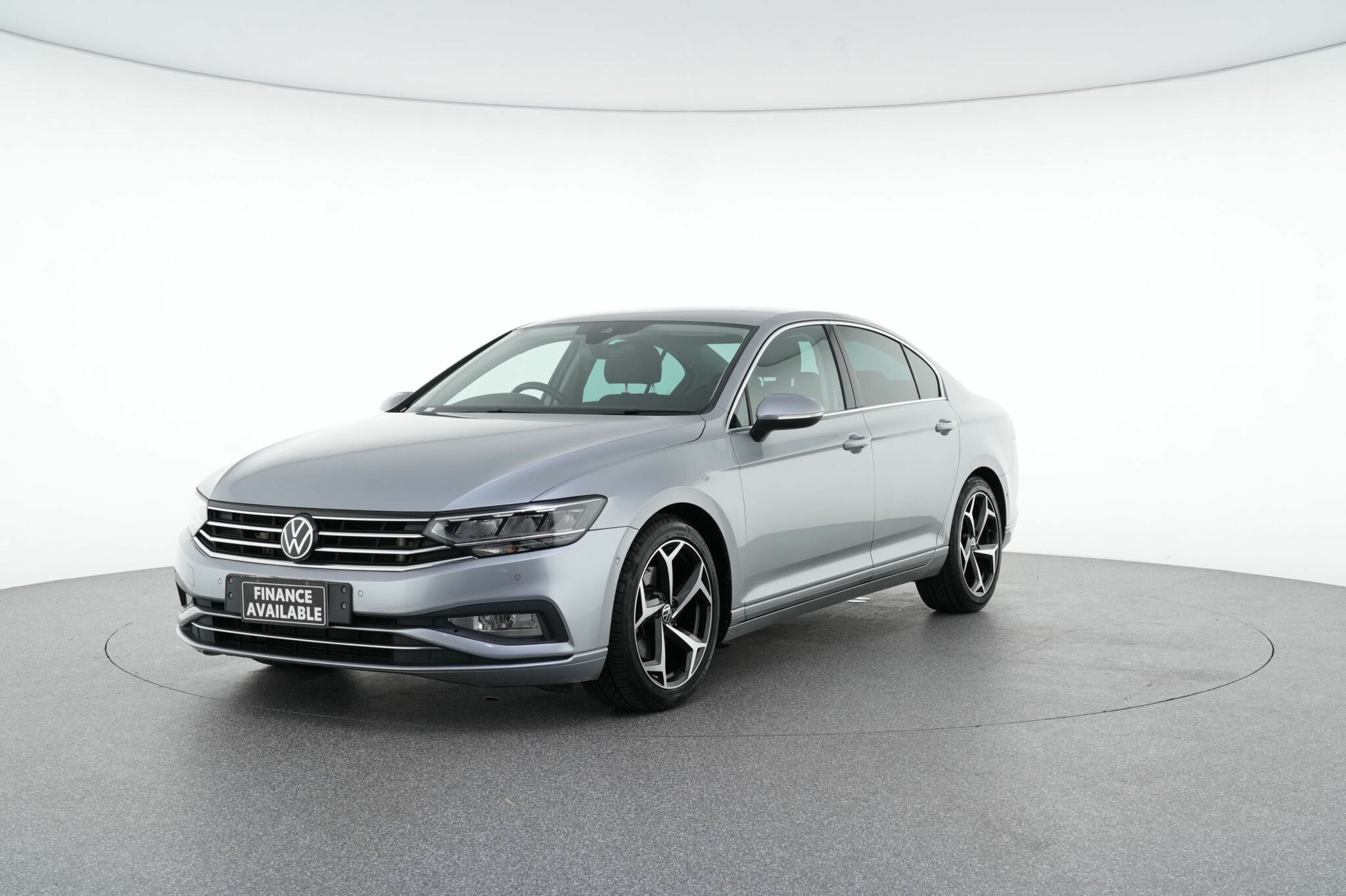 Volkswagen Passat image 4