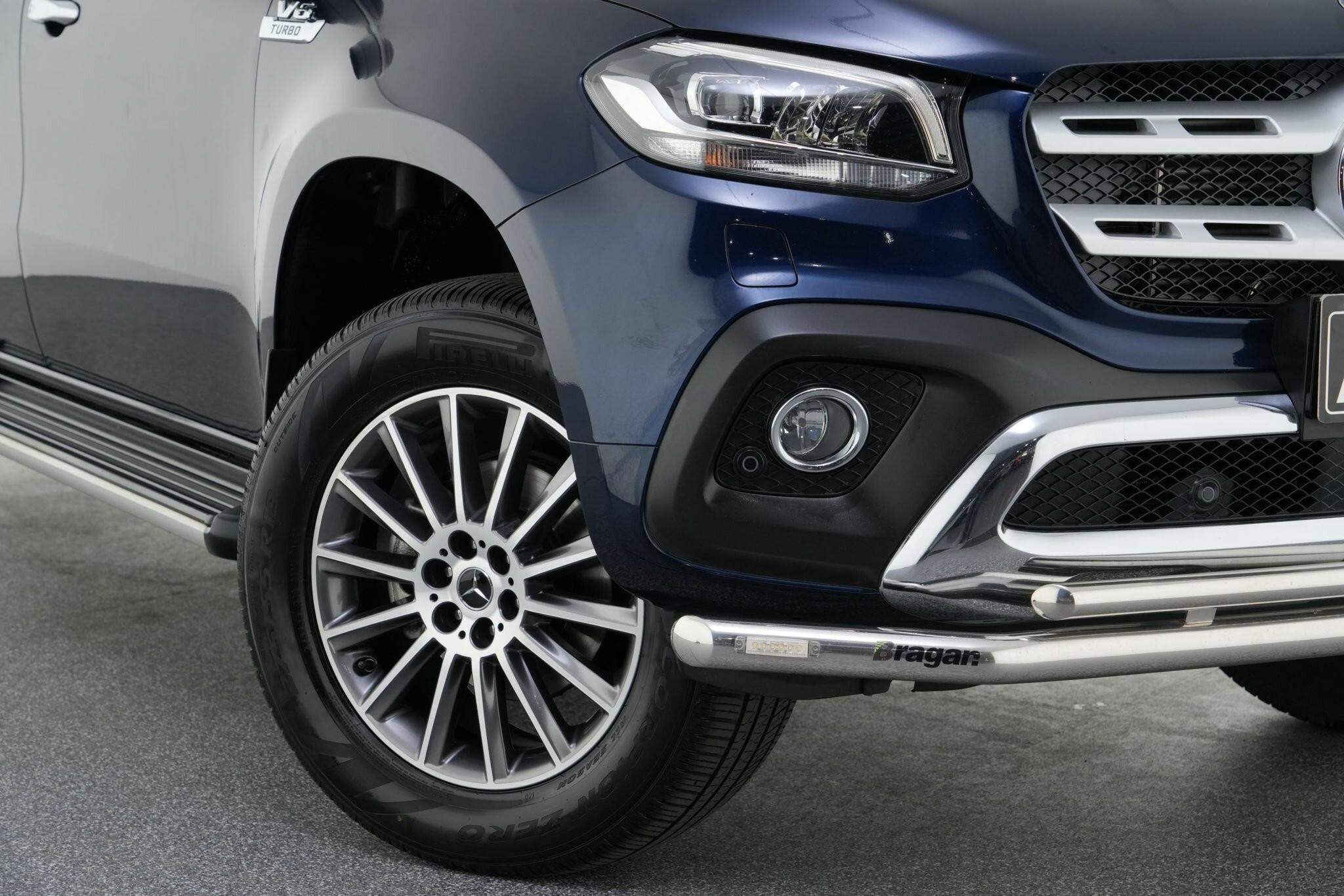 Mercedes Benz X-class image 2