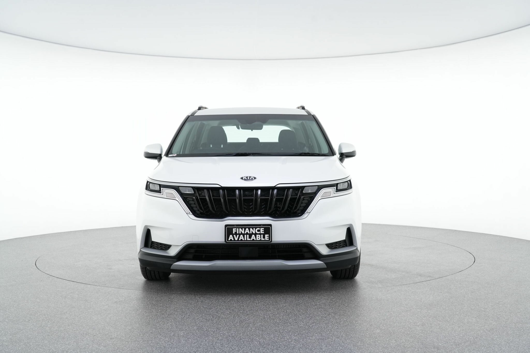 Kia Carnival image 3