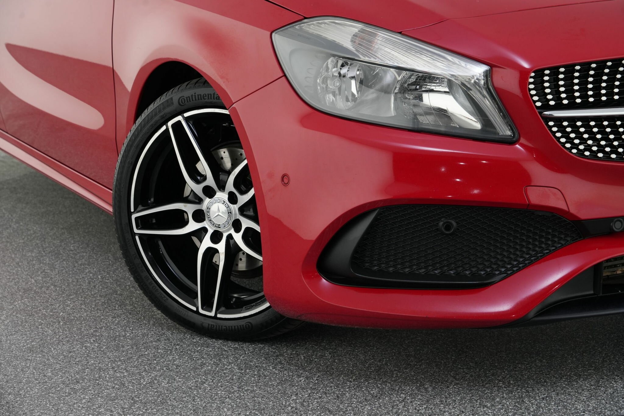 Mercedes Benz A-class image 2