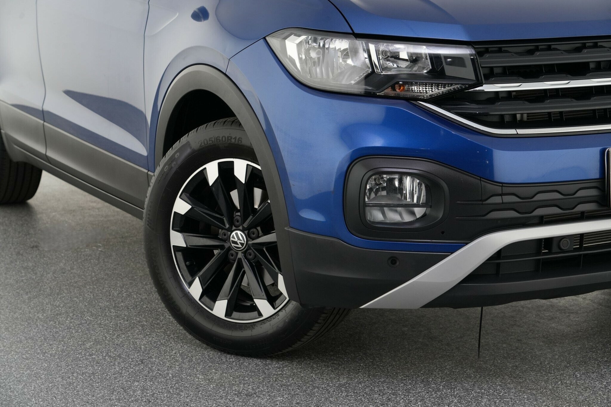 Volkswagen T-cross image 2