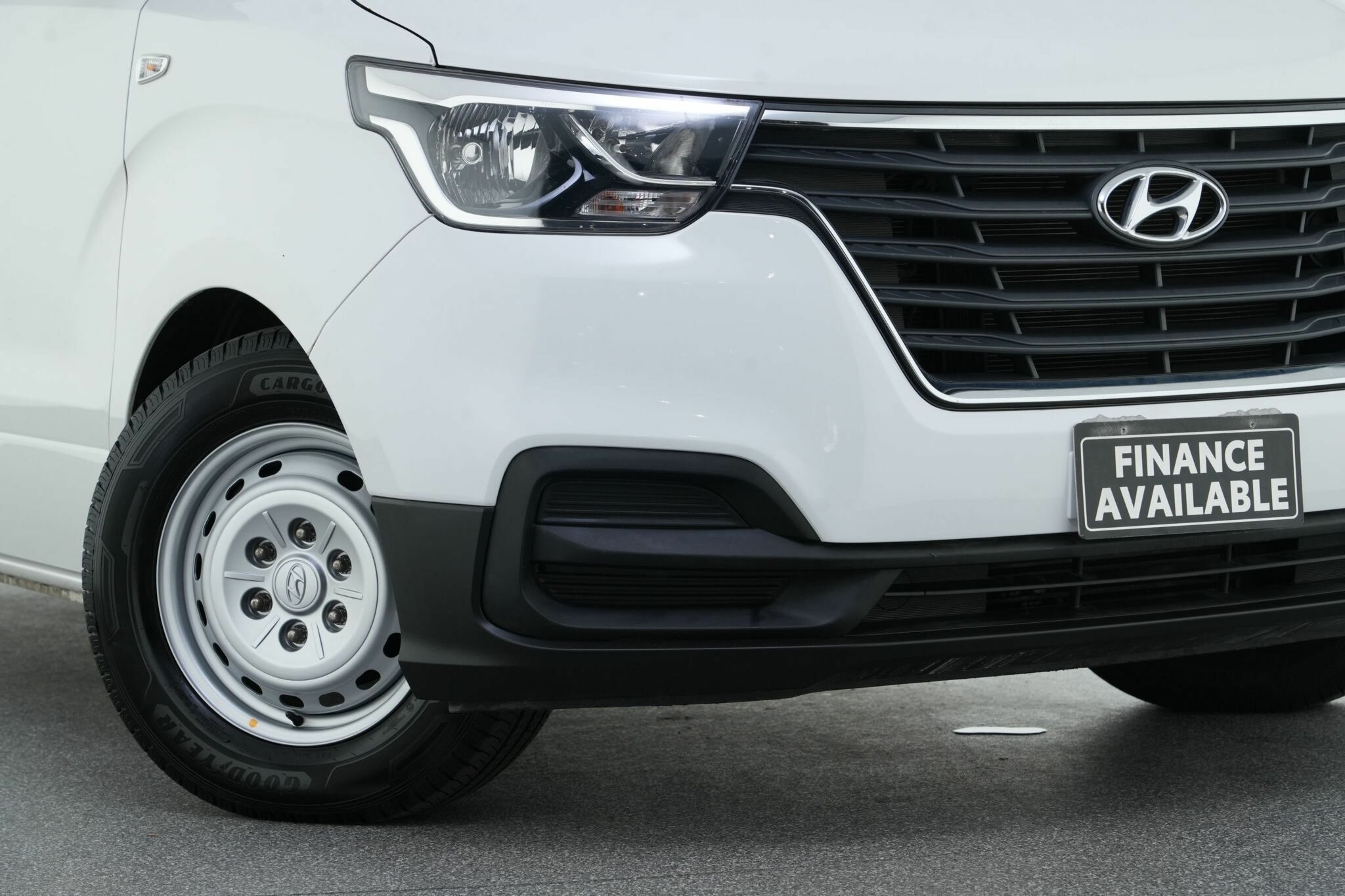 Hyundai Iload image 2