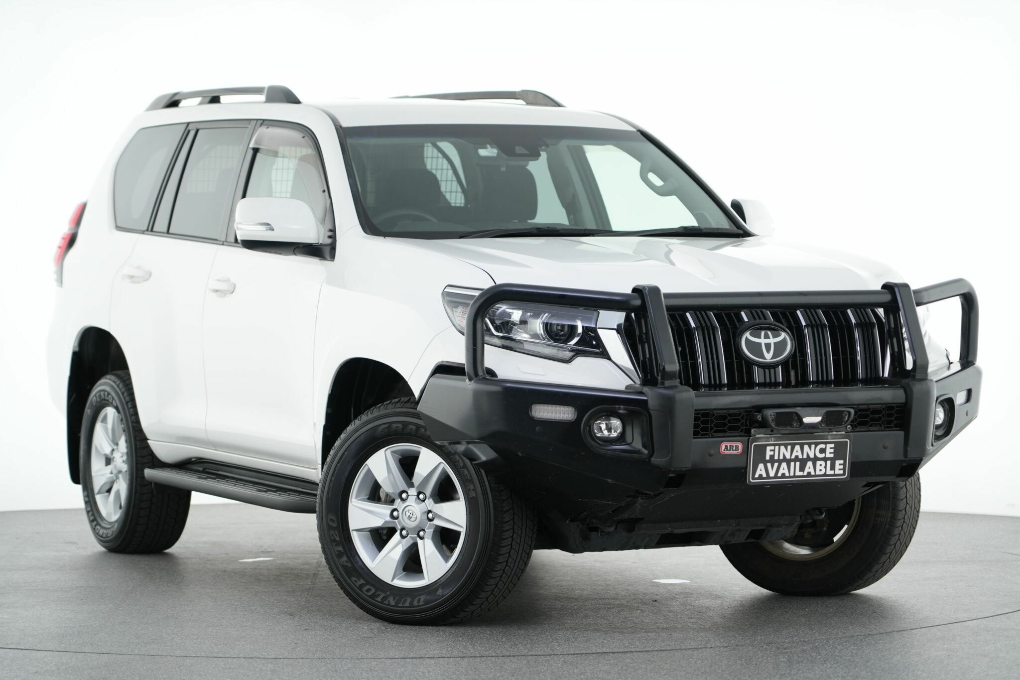 Toyota Landcruiser Prado image 1