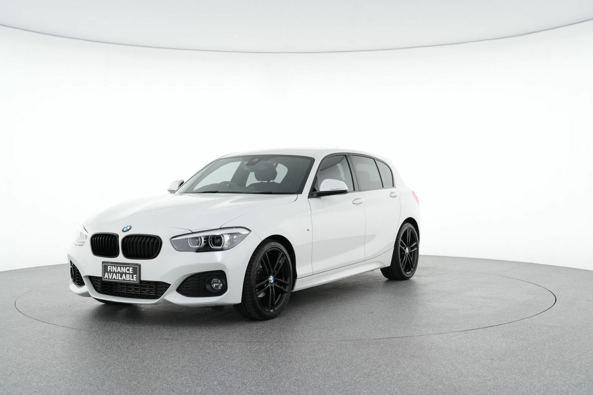 BMW 1 Series image 4
