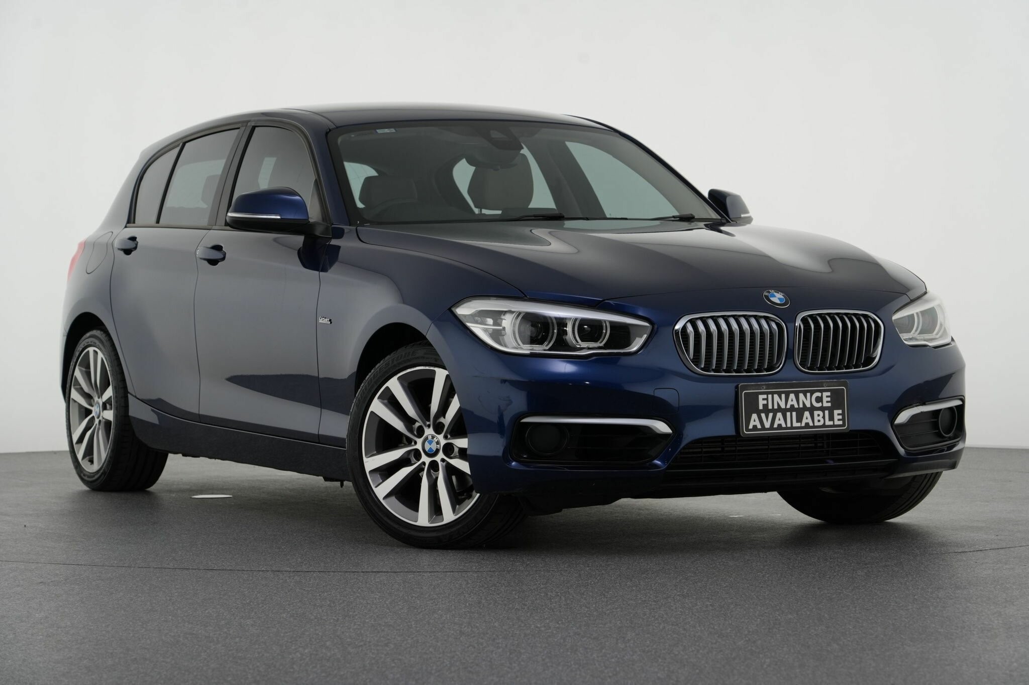 BMW 1 Series image 1