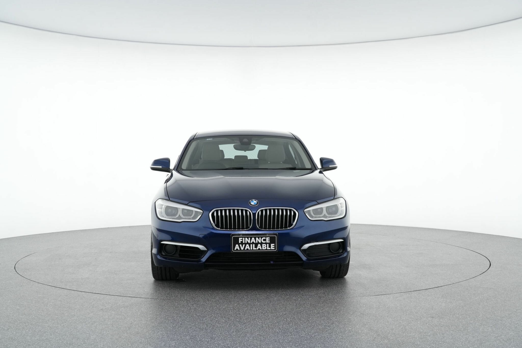 BMW 1 Series image 3