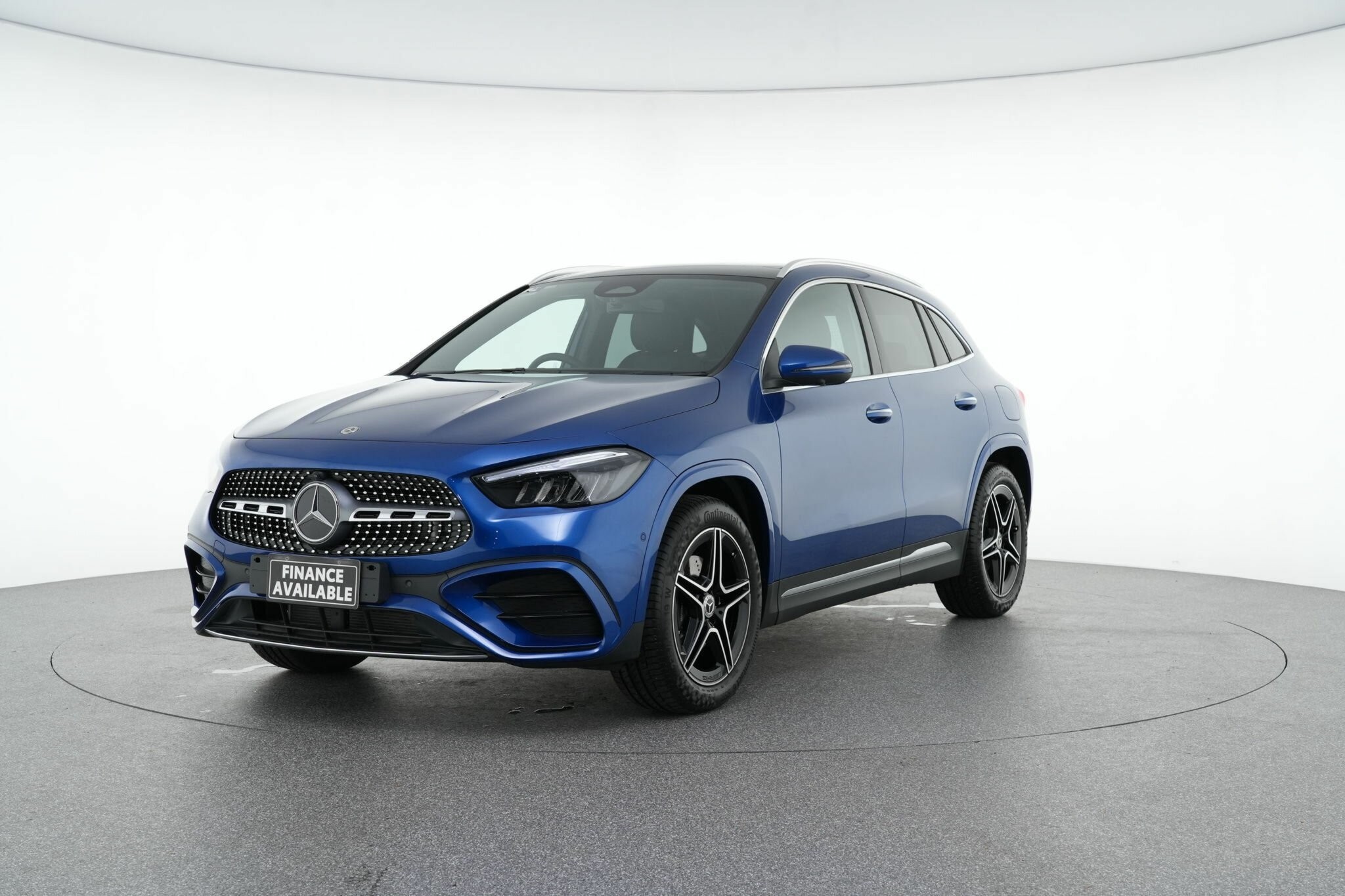 Mercedes Benz Gla-class image 4