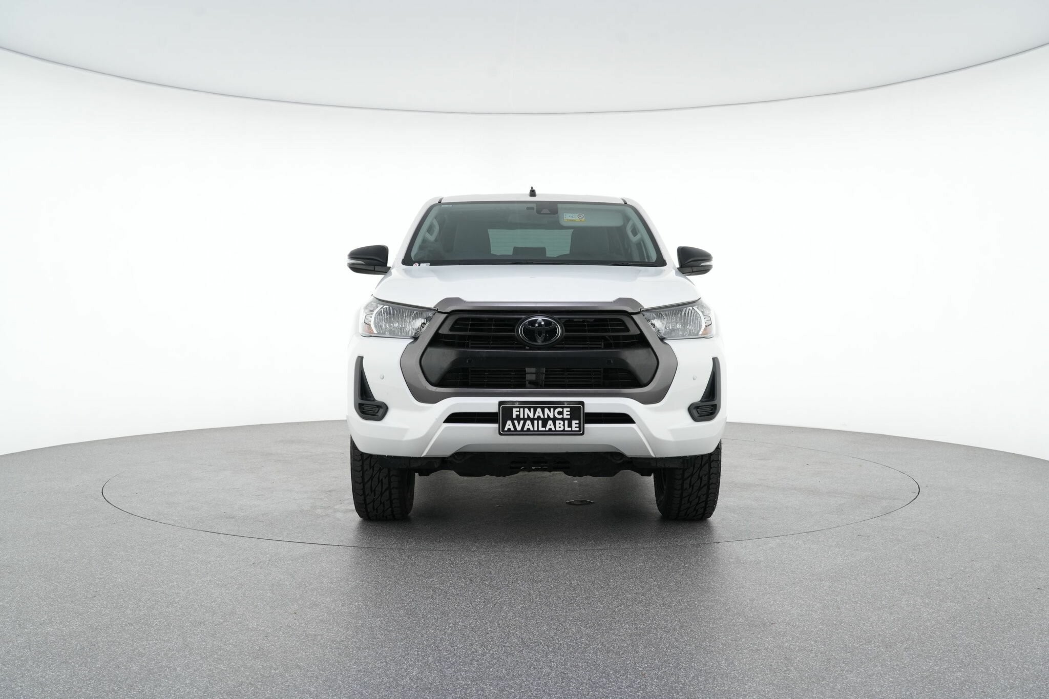 Toyota Hilux image 3
