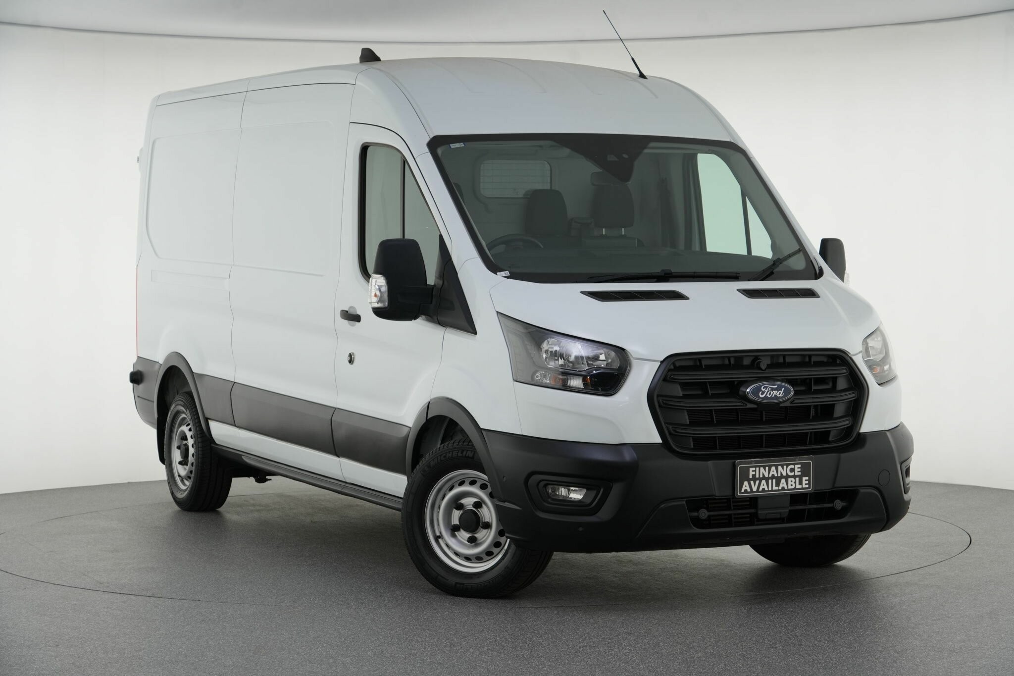 Ford Transit image 1