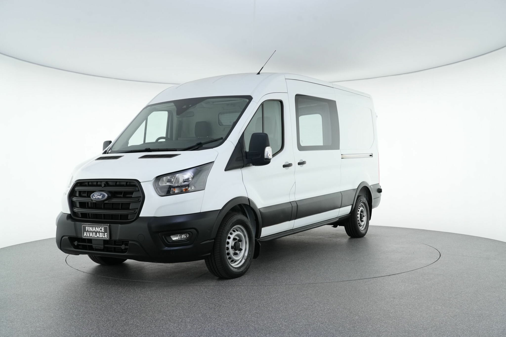 Ford Transit image 4