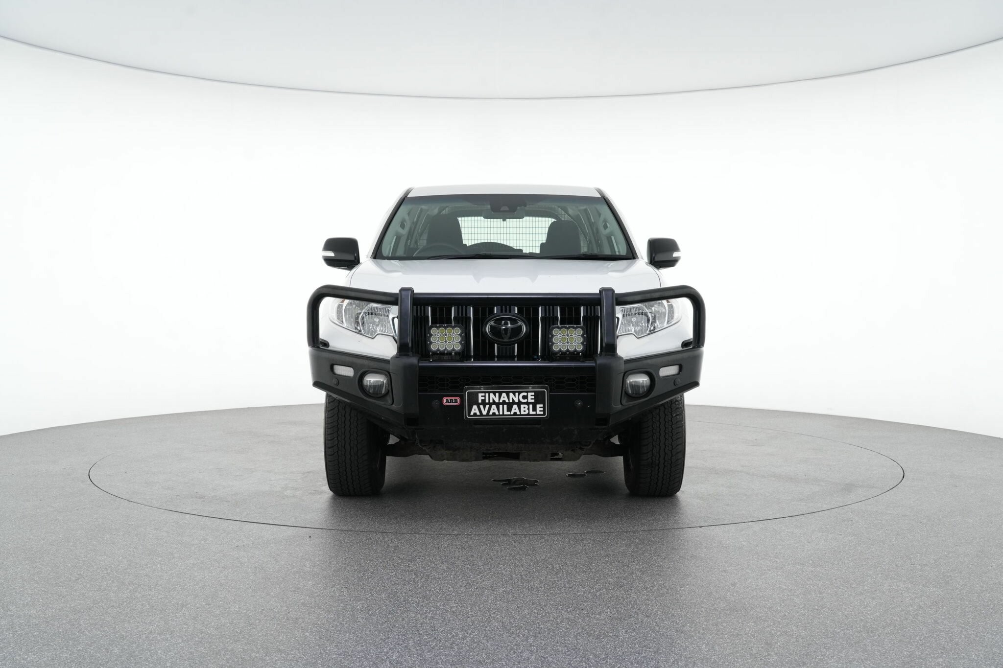 Toyota Landcruiser Prado image 3