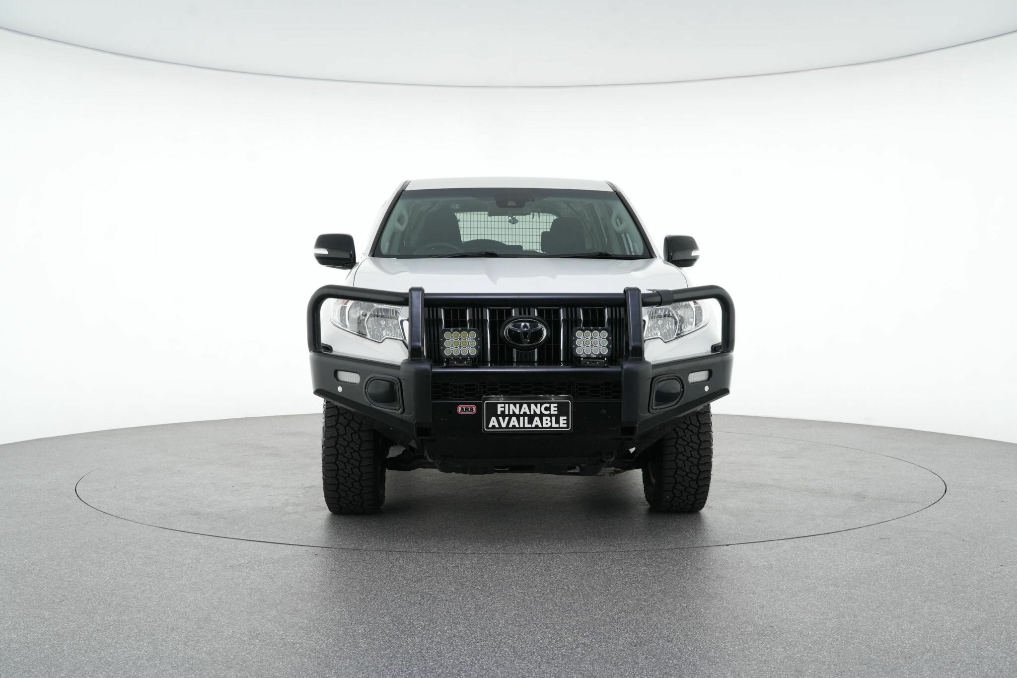 Toyota Landcruiser Prado image 3