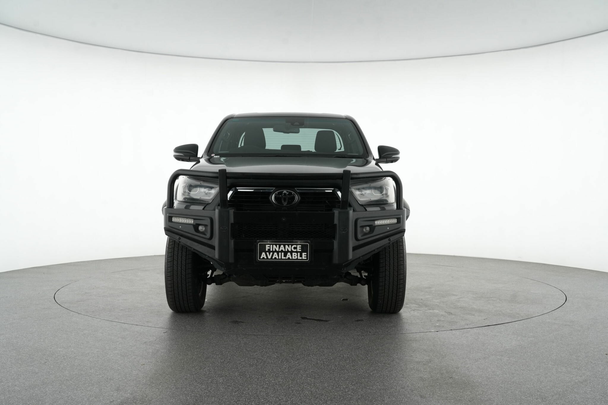 Toyota Hilux image 3