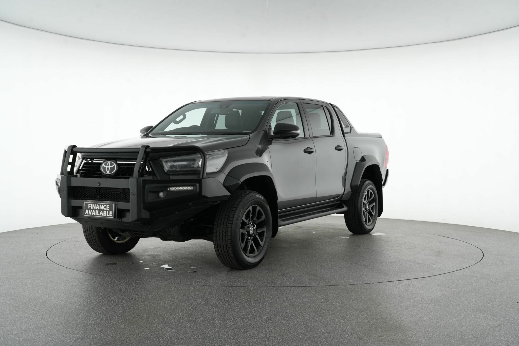 Toyota Hilux image 4