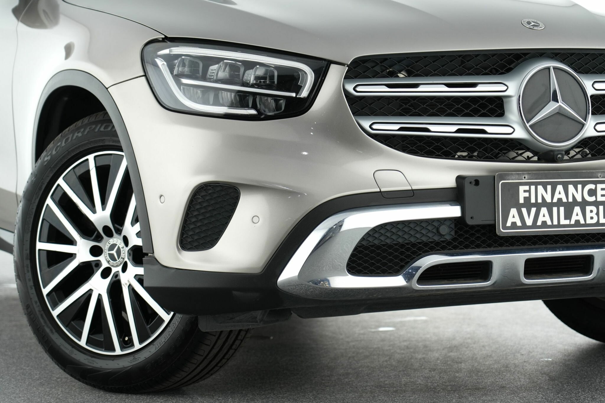 Mercedes Benz Glc-class image 2