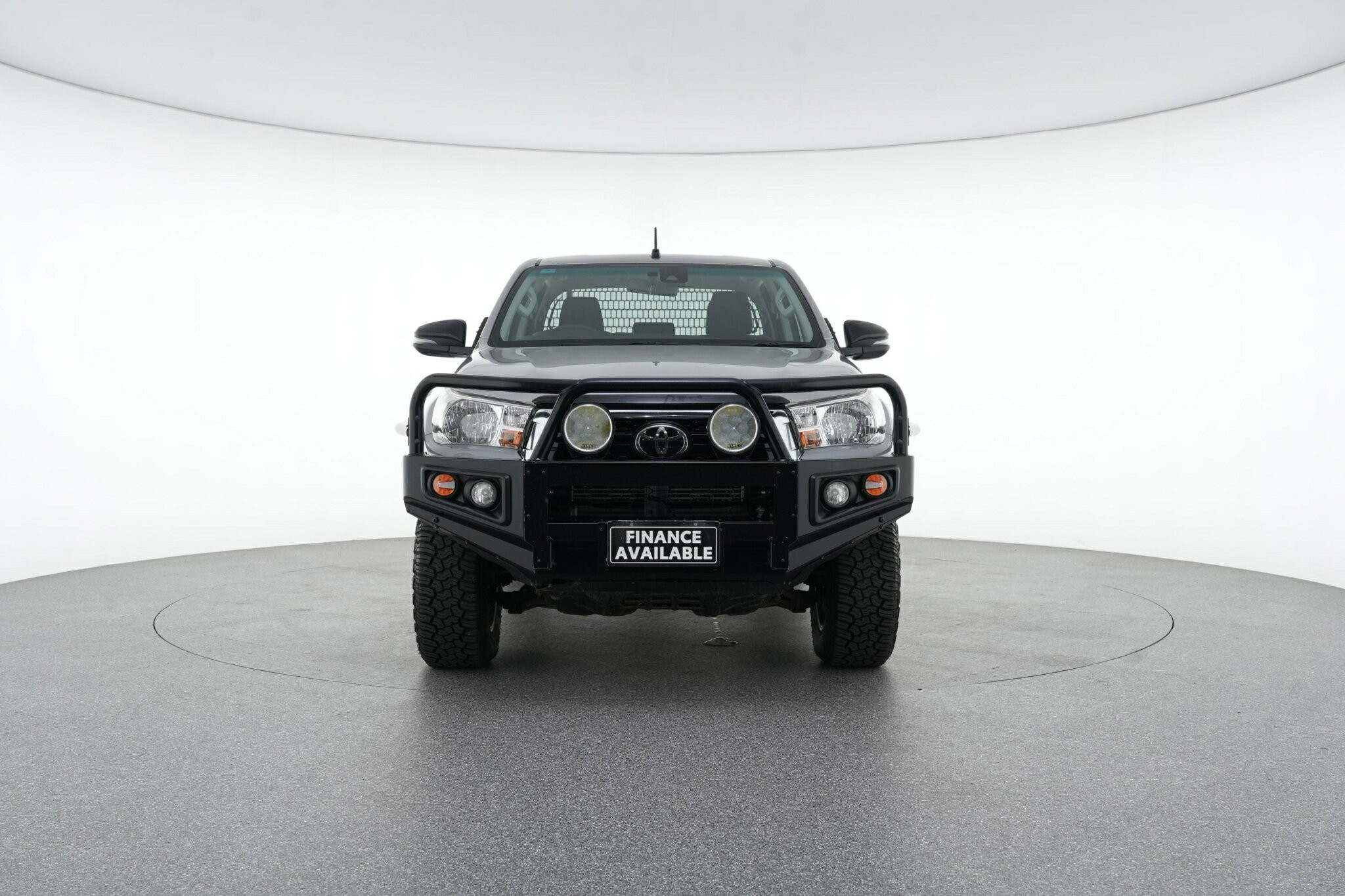 Toyota Hilux image 3