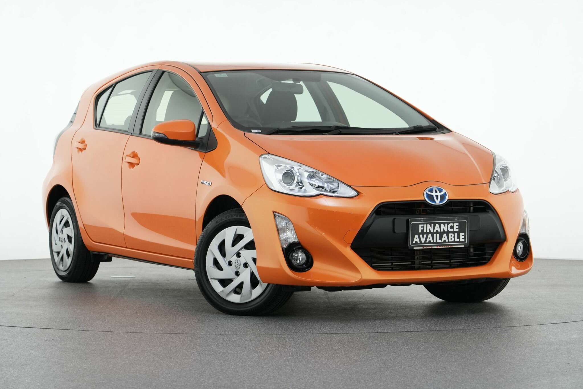 Toyota Prius C image 1