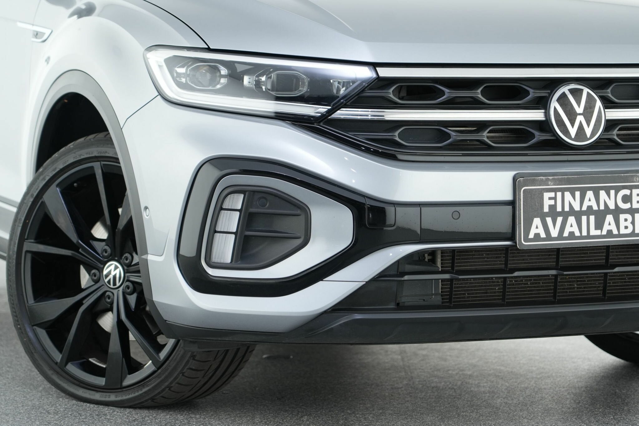 Volkswagen T-roc image 2