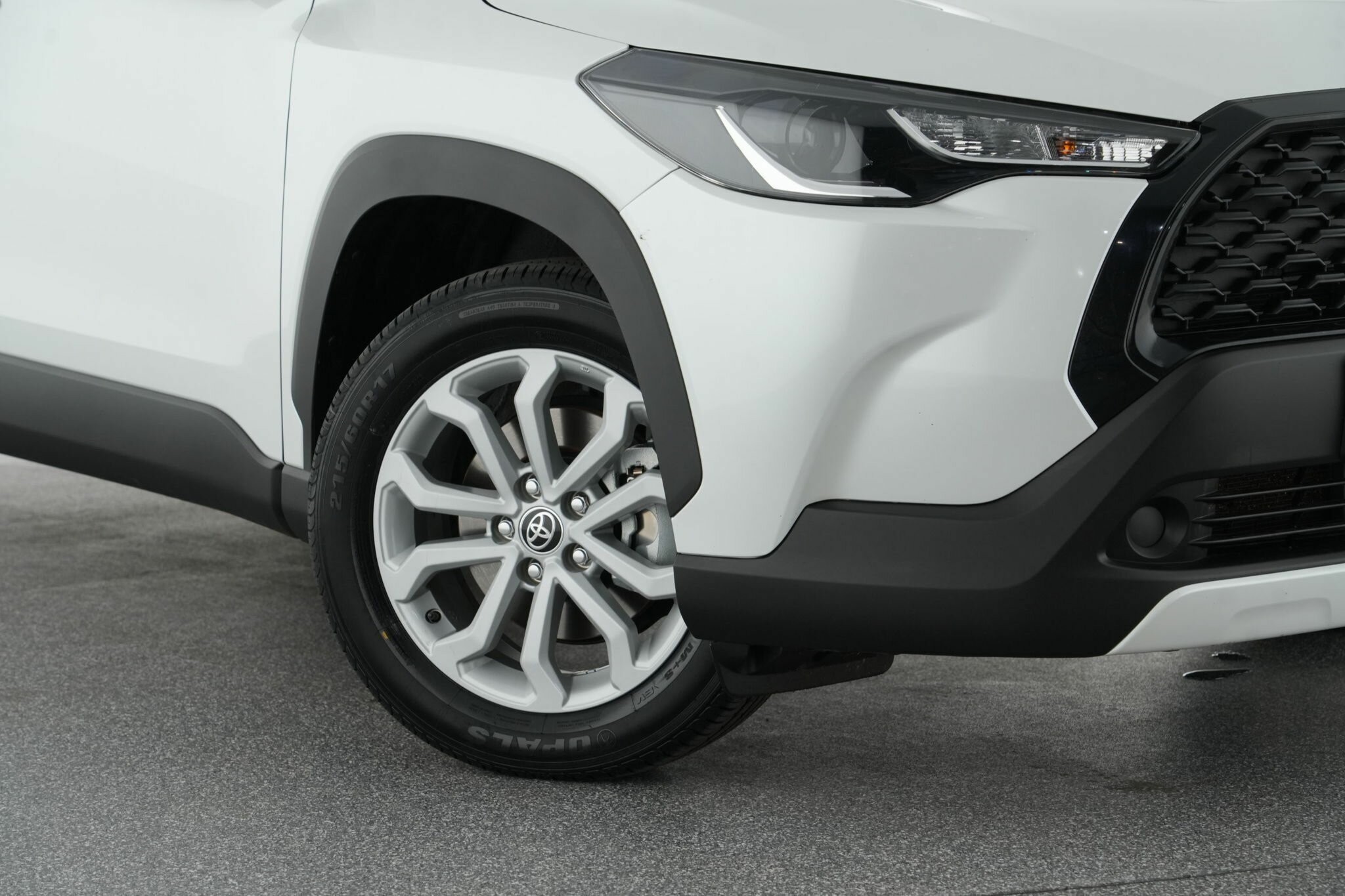 Toyota Corolla Cross image 2