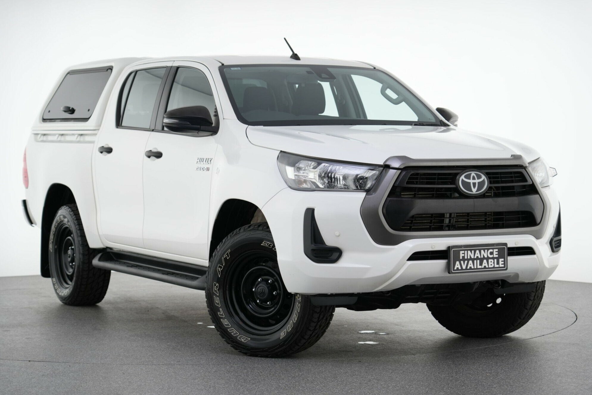 Toyota Hilux image 1