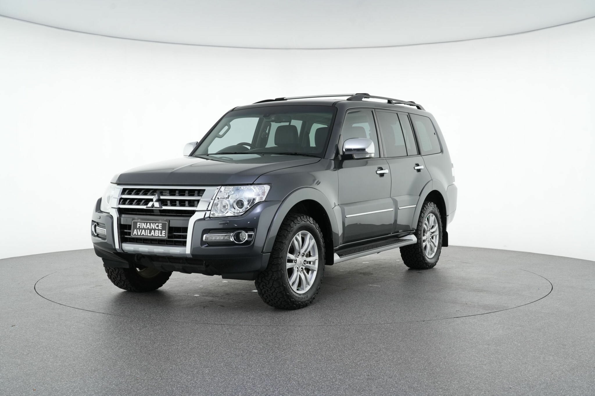 Mitsubishi Pajero image 4