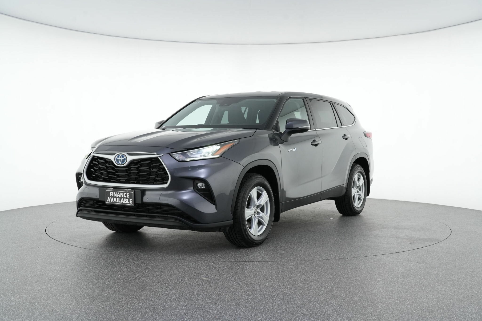 Toyota Kluger image 4