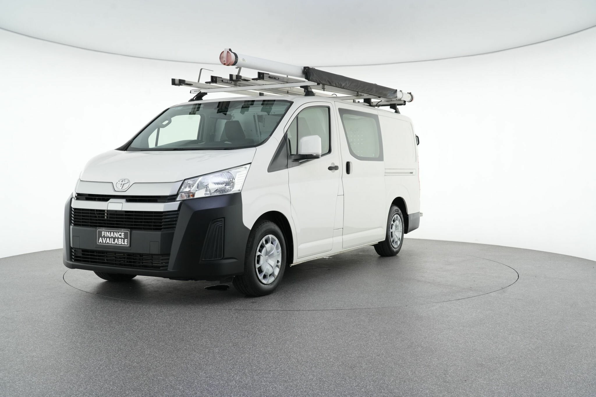 Toyota Hiace image 4