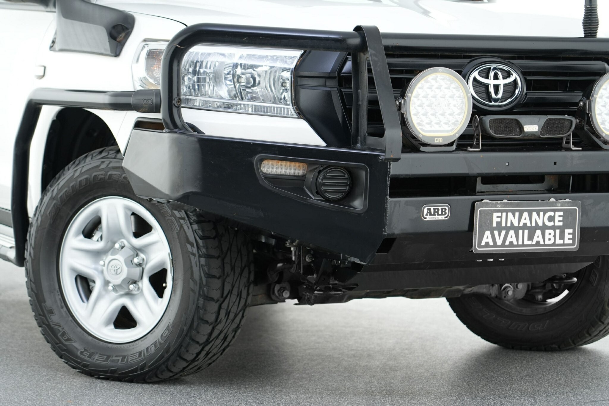 Toyota Landcruiser image 2