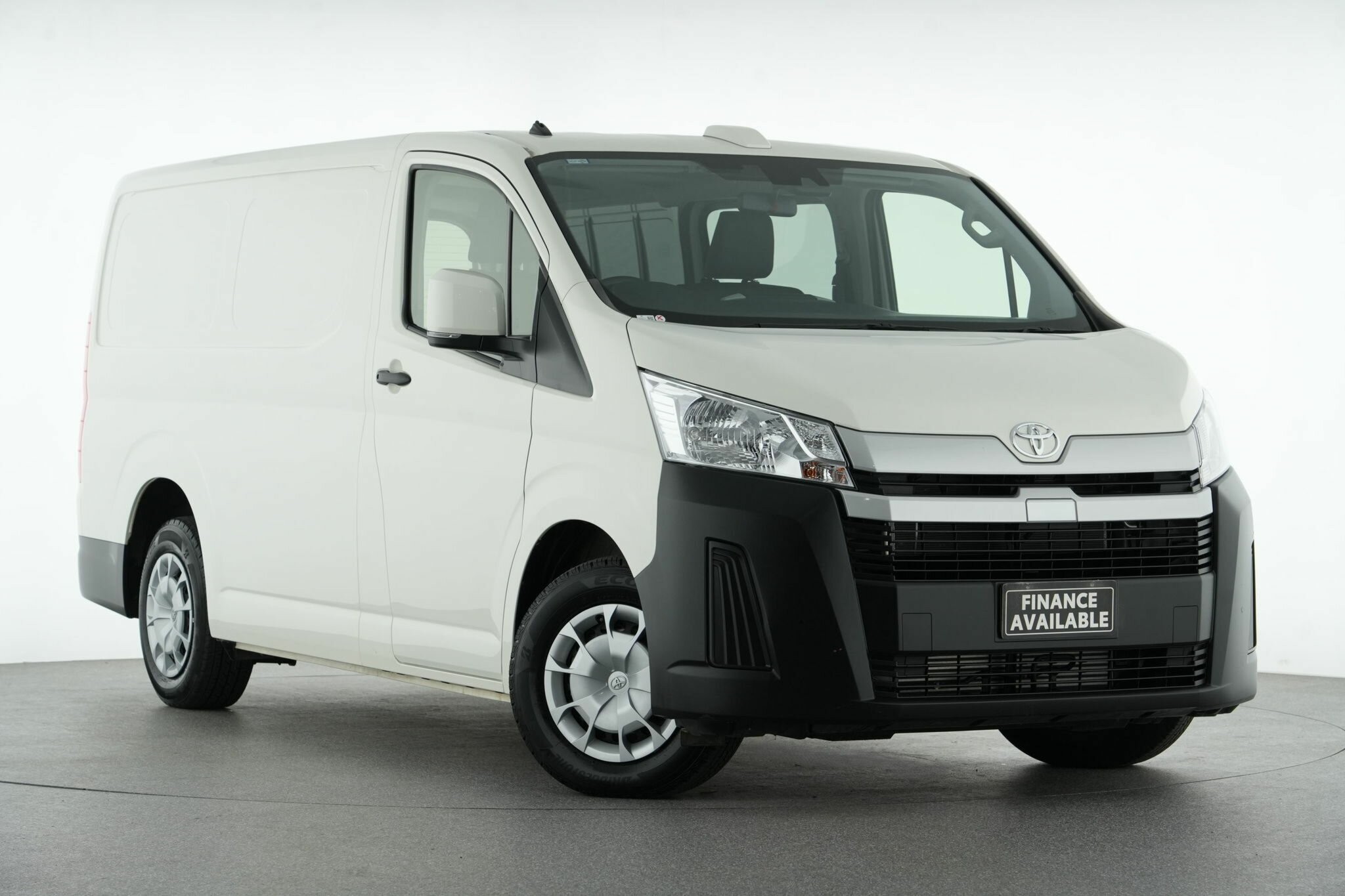 Toyota Hiace image 1