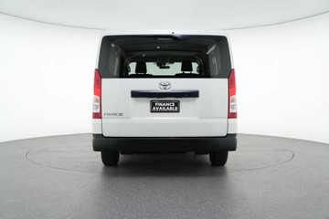 https://vehicle-cdn.autoleague.cloud/30641_U511943_6.jpg