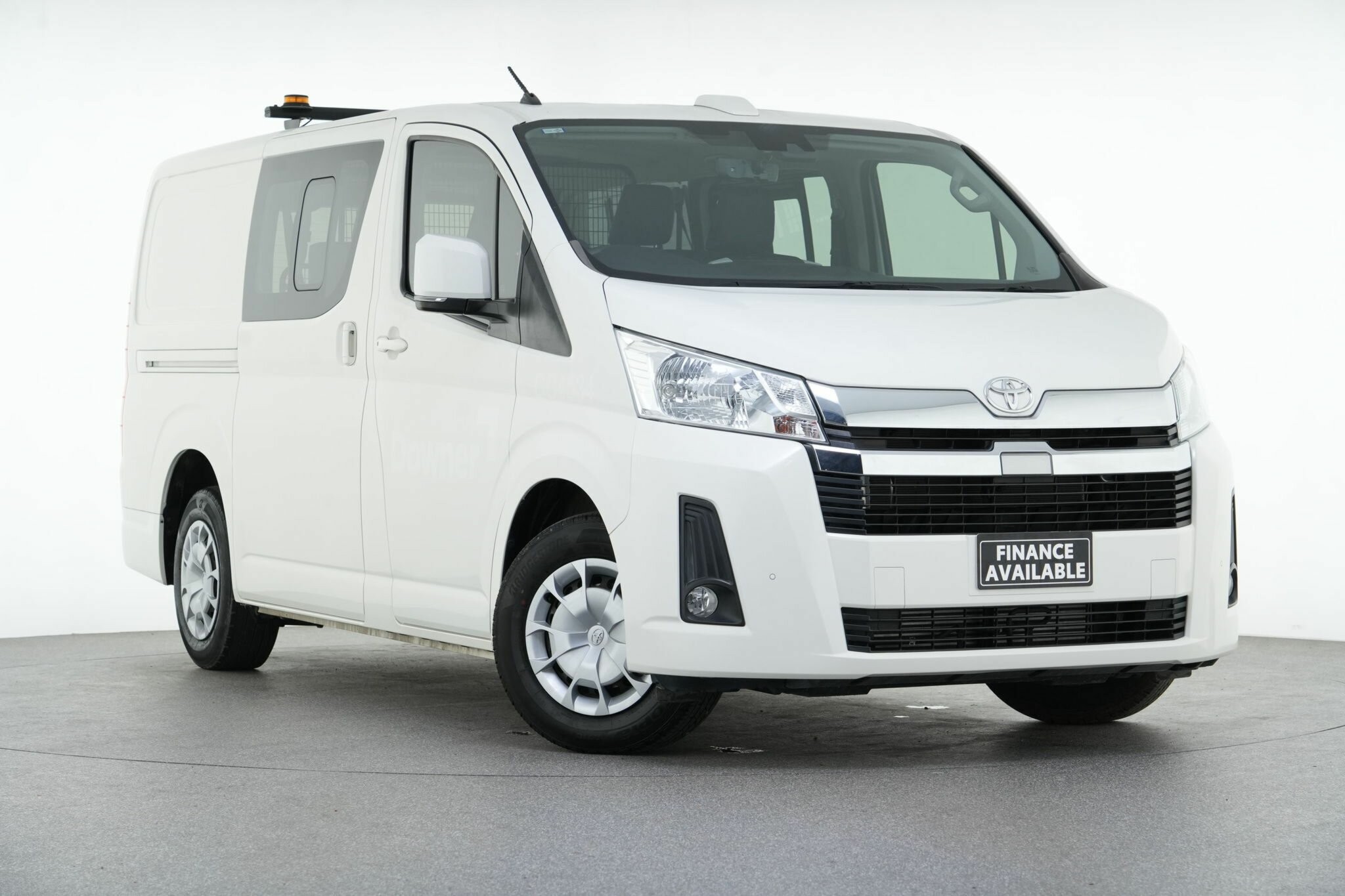 Toyota Hiace image 1
